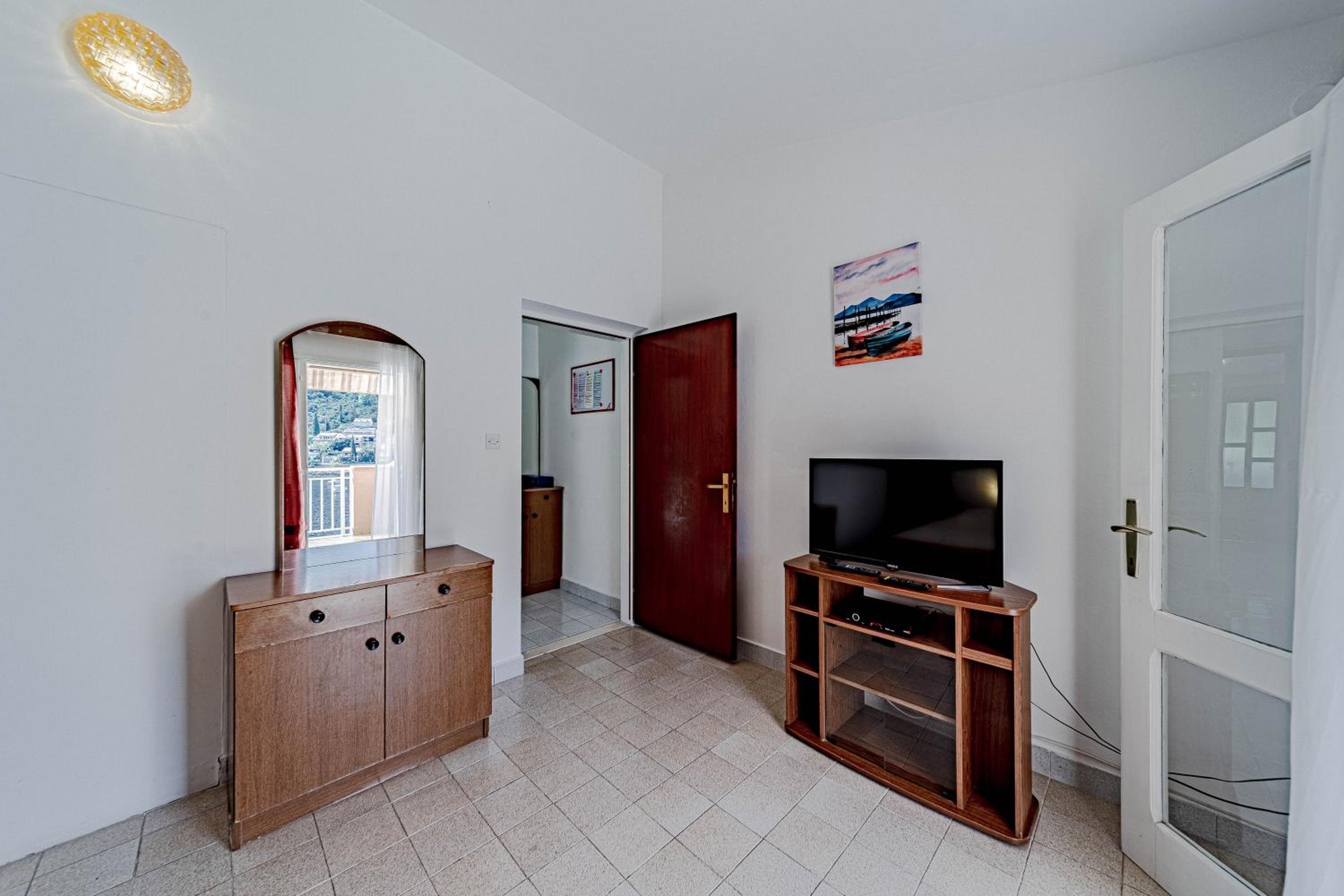 Two-Bedroom Apartment with Balcony and Sea View photo 1