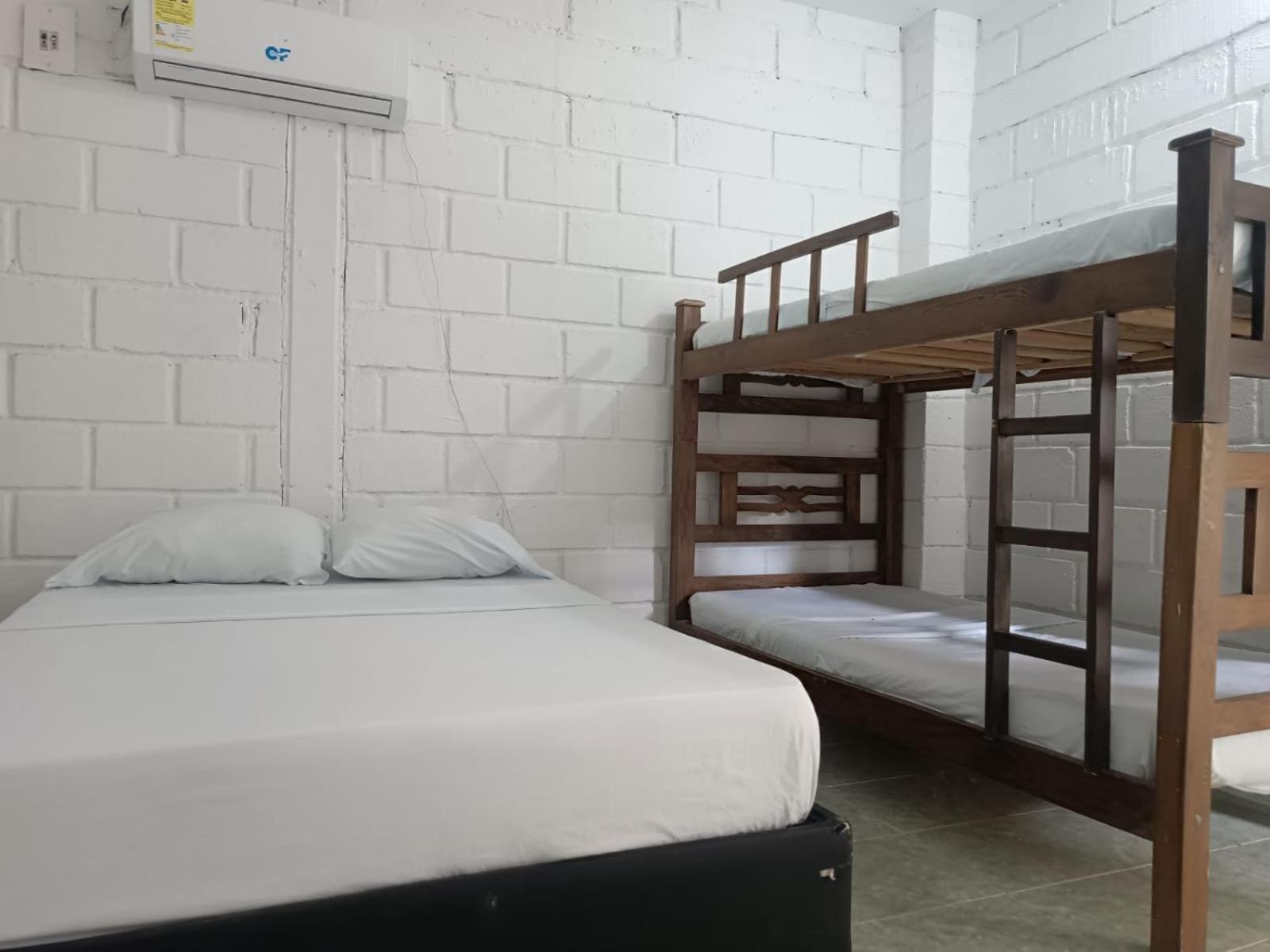 Mixed Dormitory Room photo 3