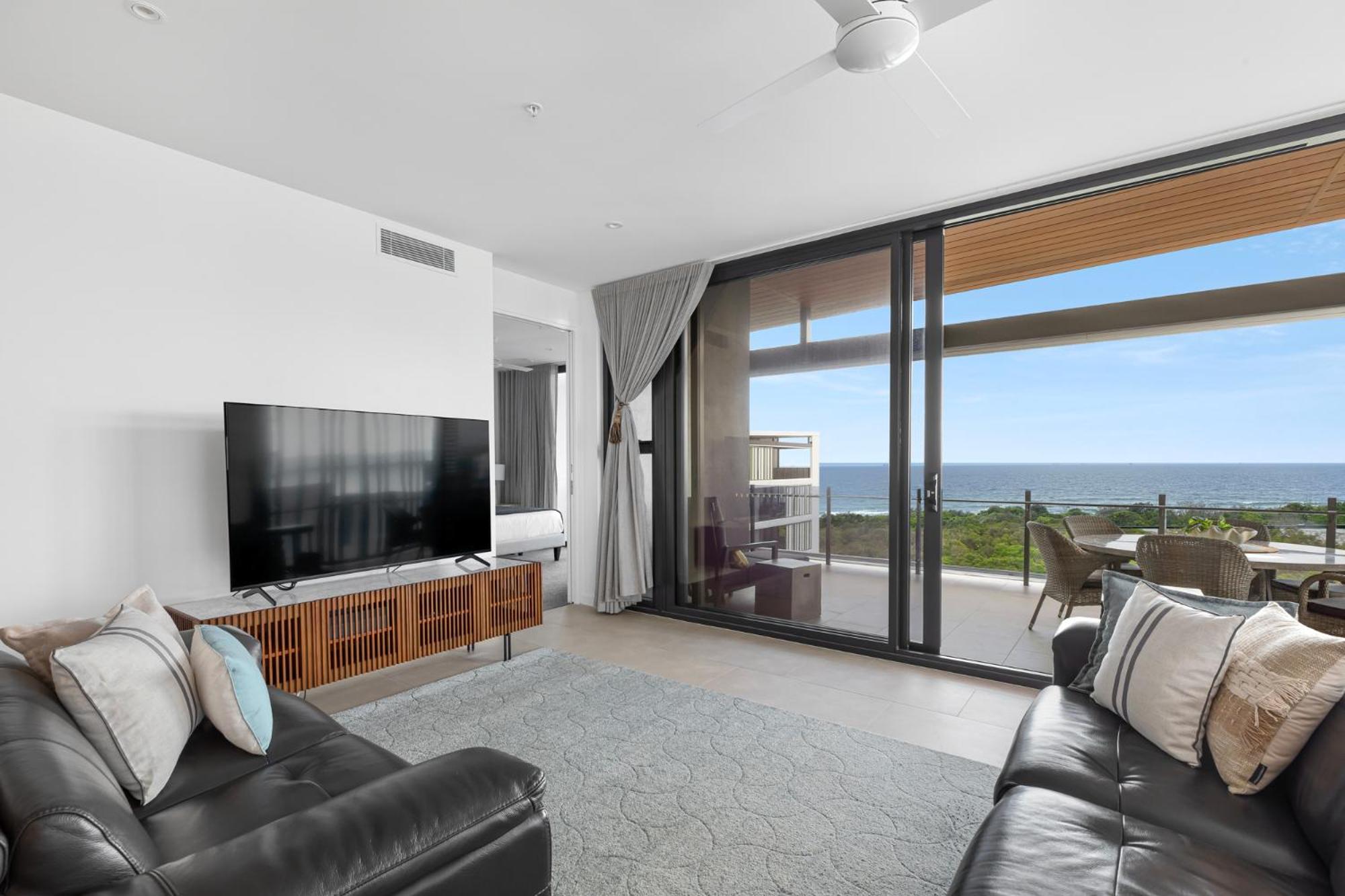 Three Bedroom Luxury Collection Ocean View Apartment