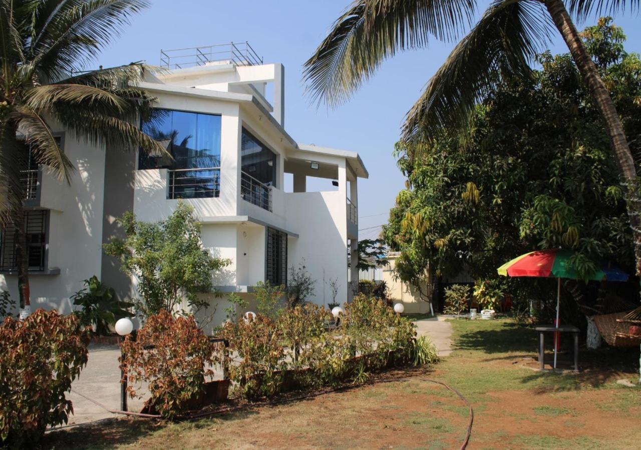 Villa photo 2