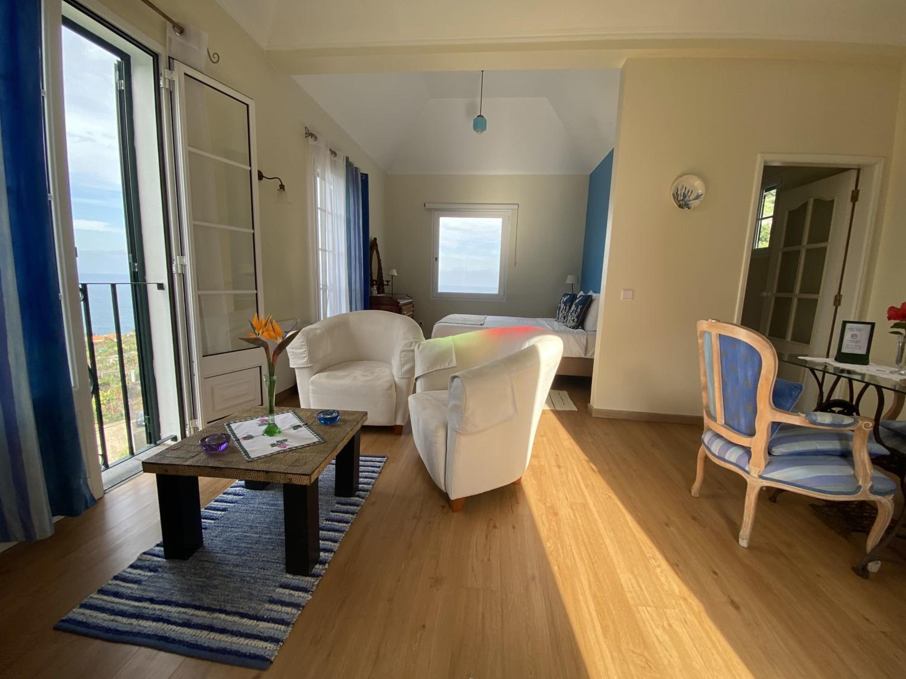 Studio Apartment with Sea View