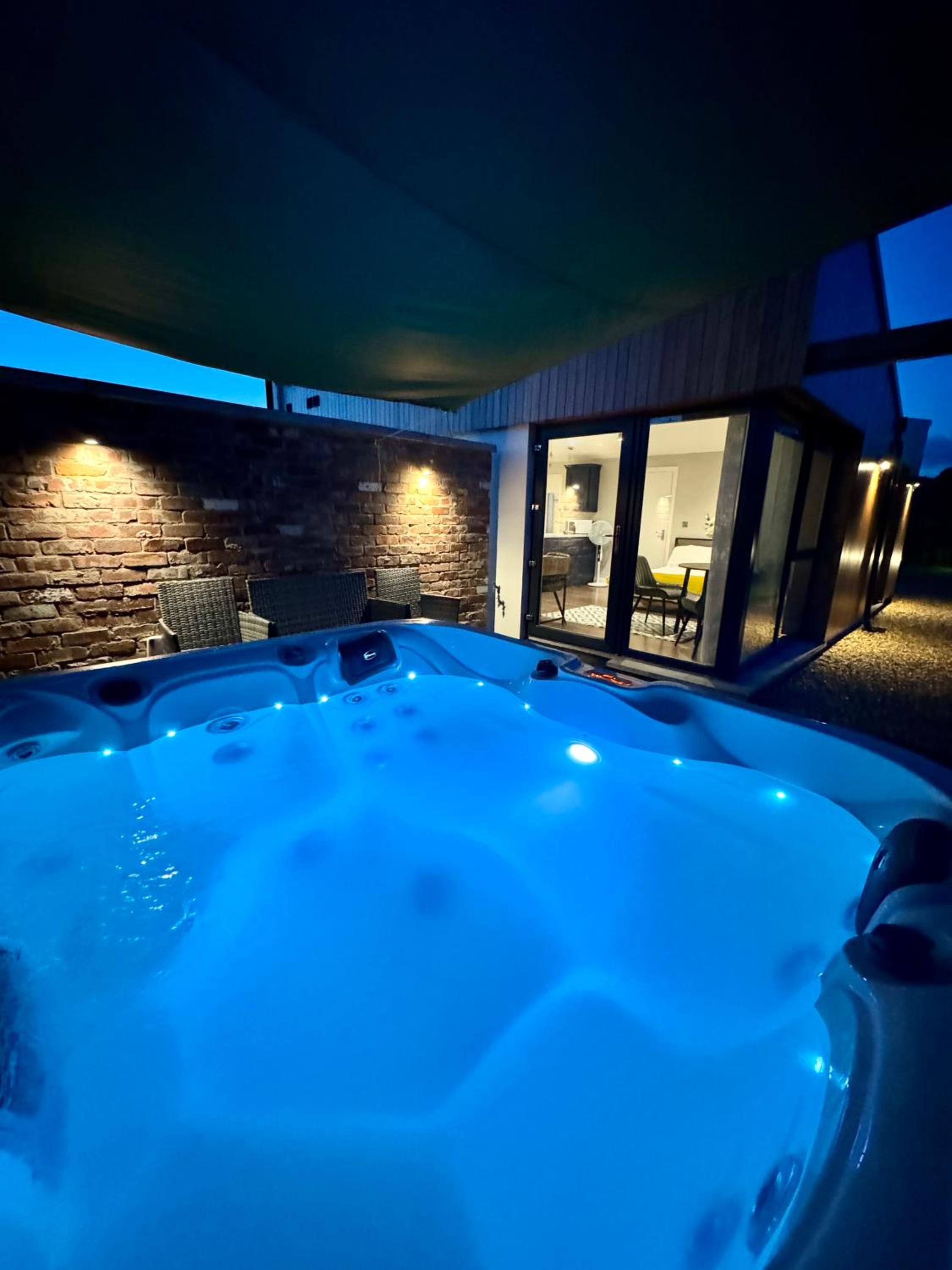 One-Bedroom Chalet - Photo 7