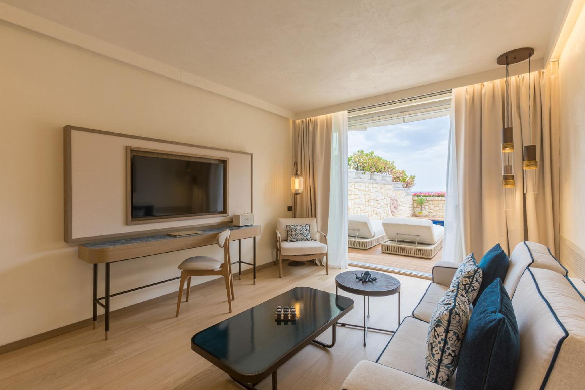 Suite con Piscina Privata e Vista Mare (3 Adulti)