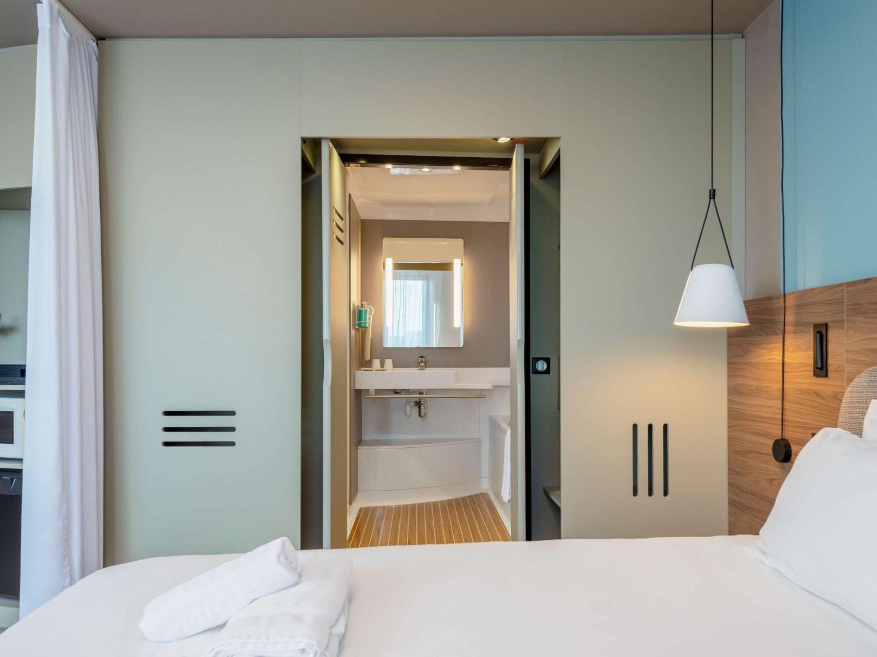 Superior Suite with 1 Double Bed and 1 Sofa Bed - Photo 3