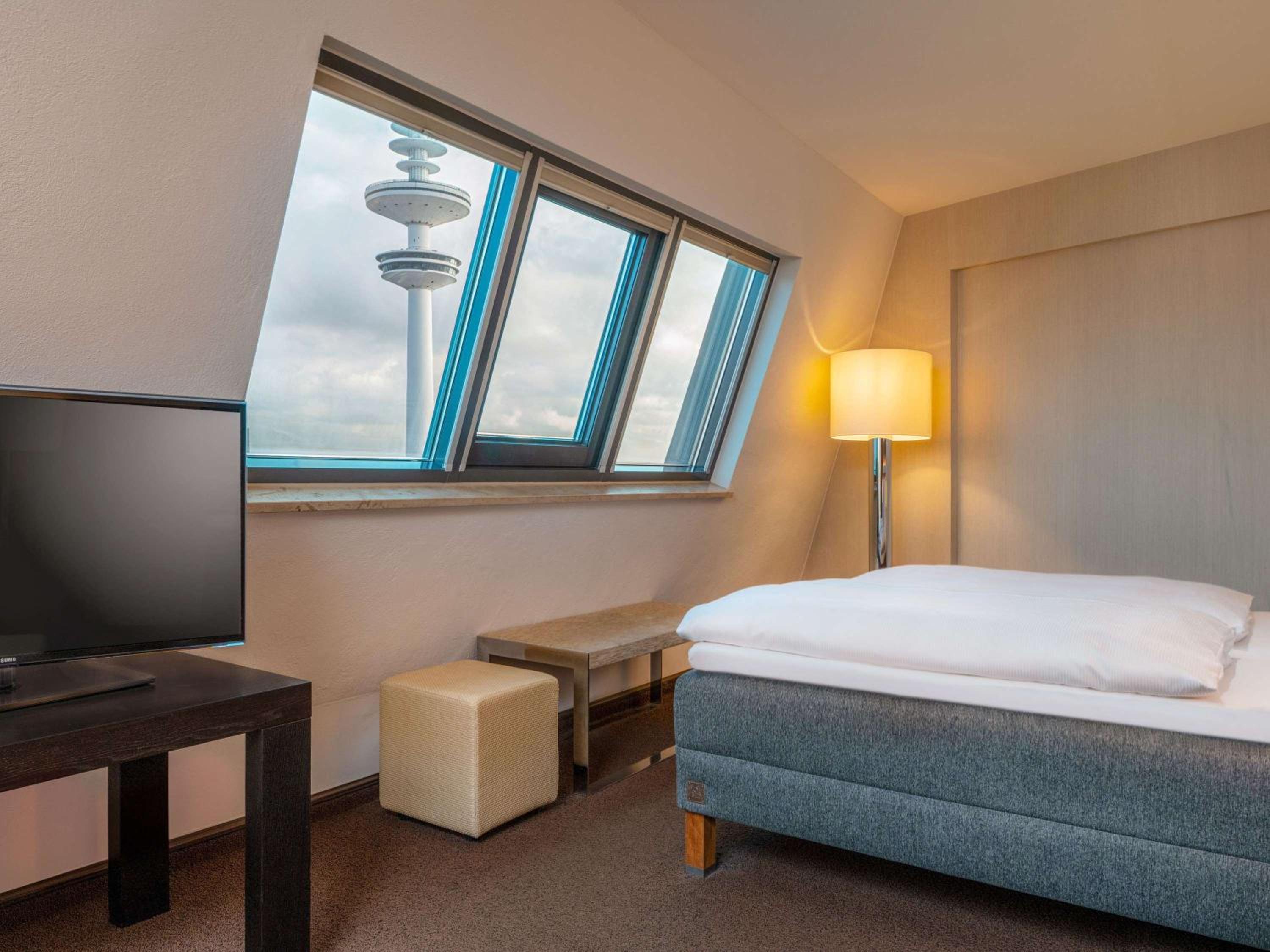 Junior King Suite - Photo 10
