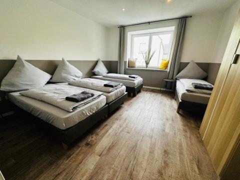 Three-Bedroom Apartment photo 2