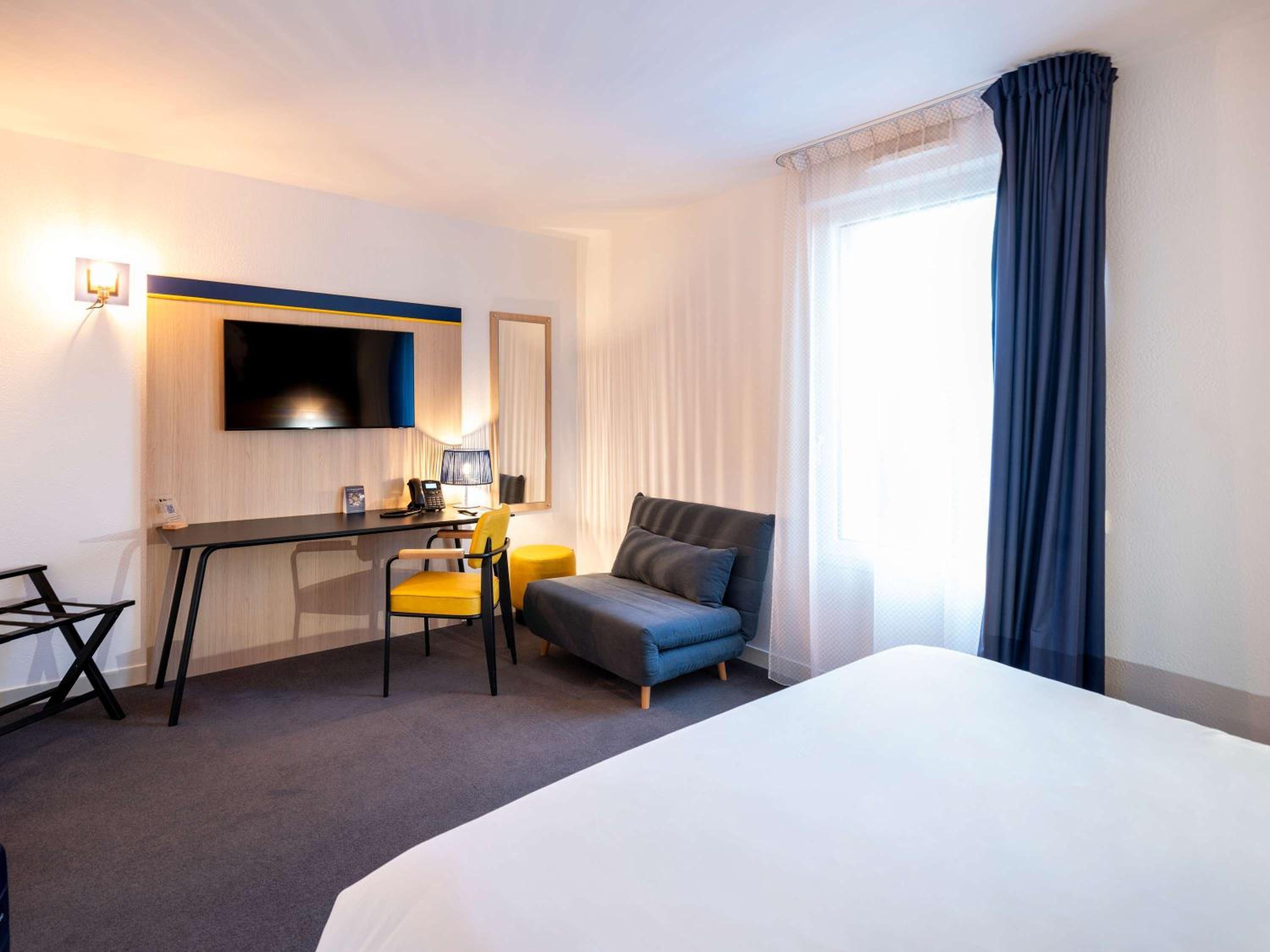Standard Double Room - Photo 16