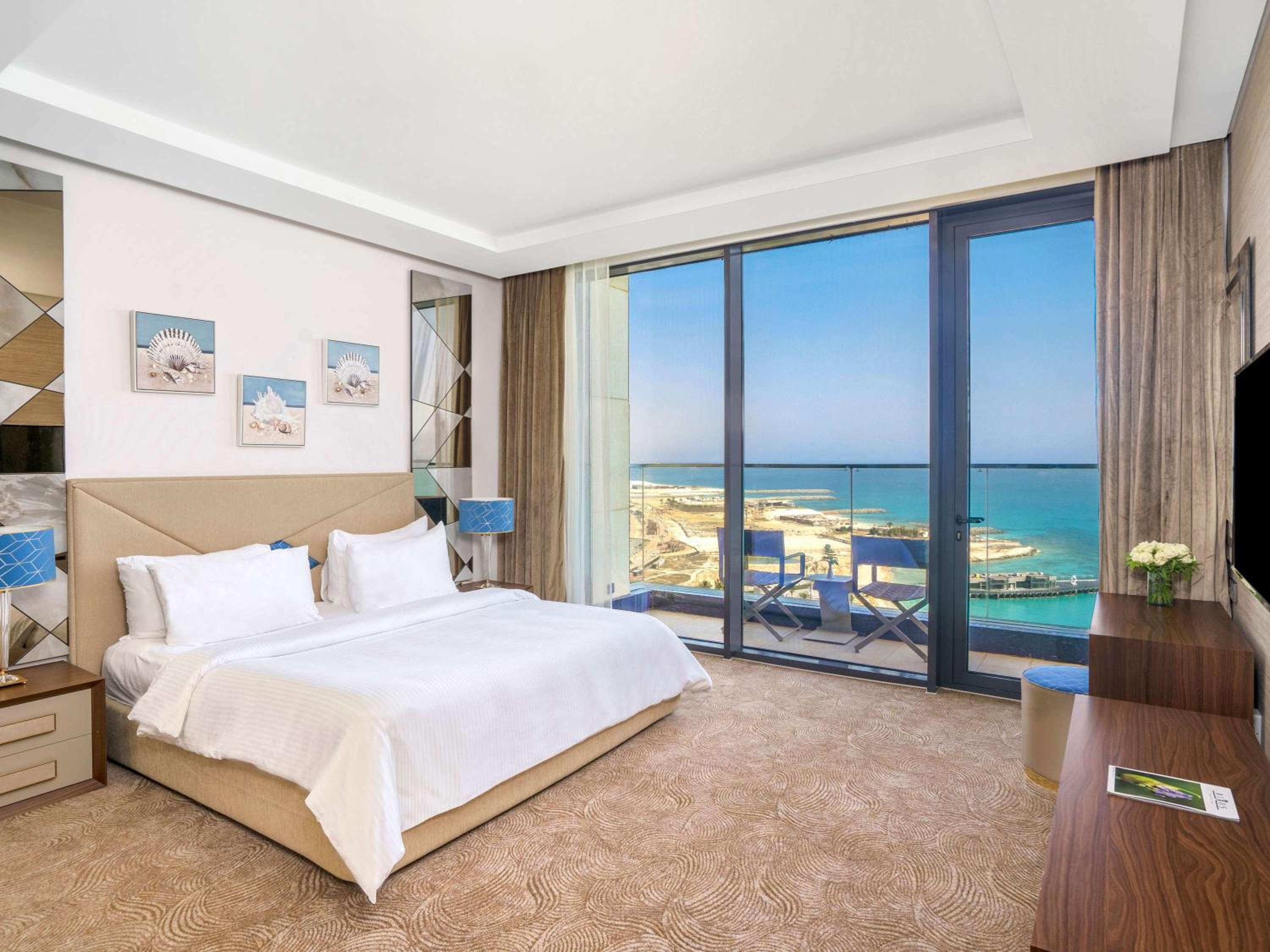 Premium Suite Panoramic View - Photo 3