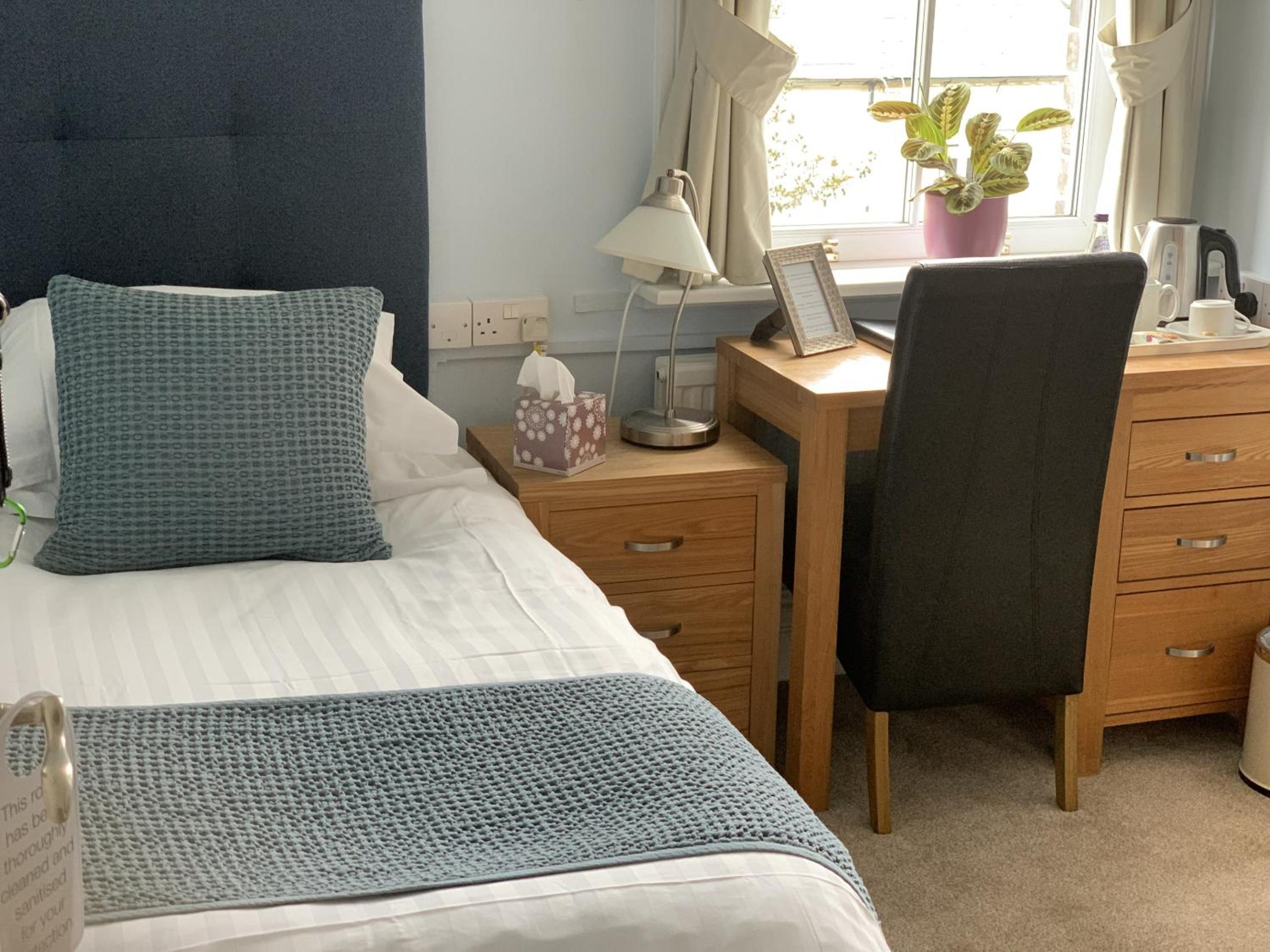 Single Room photo 2