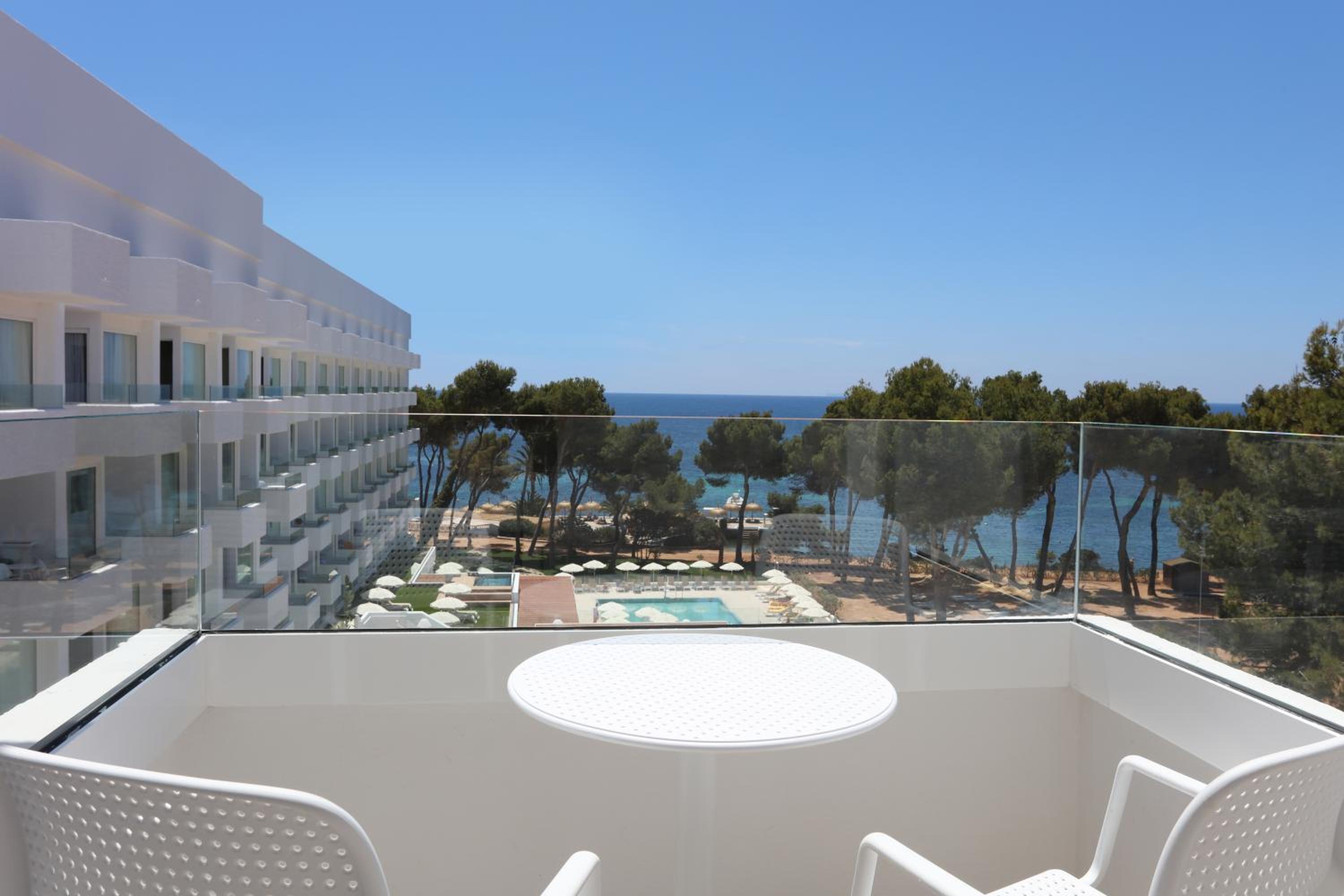 Junior Suite with Sea View - Photo 4