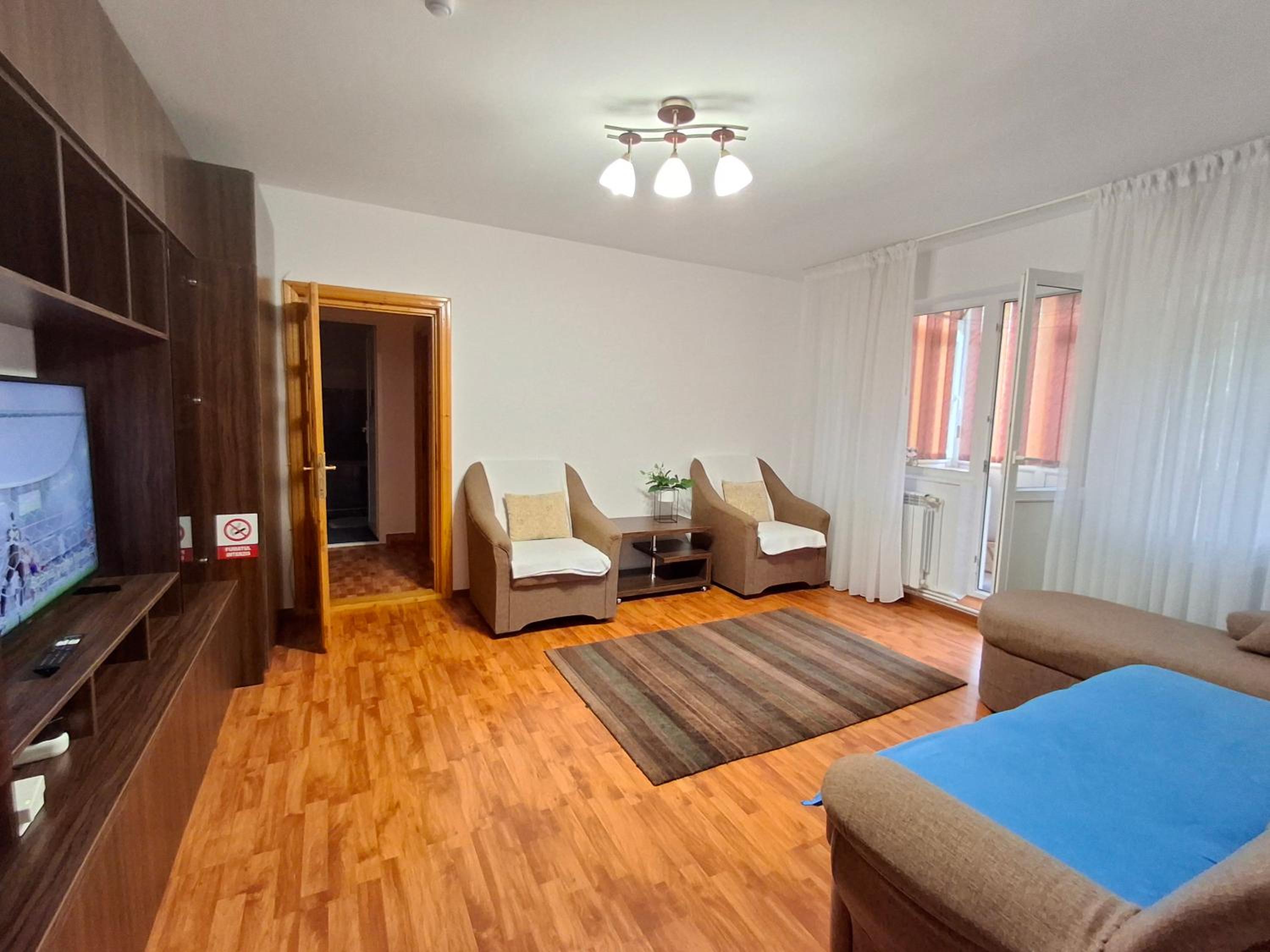 One-Bedroom Apartment photo 1