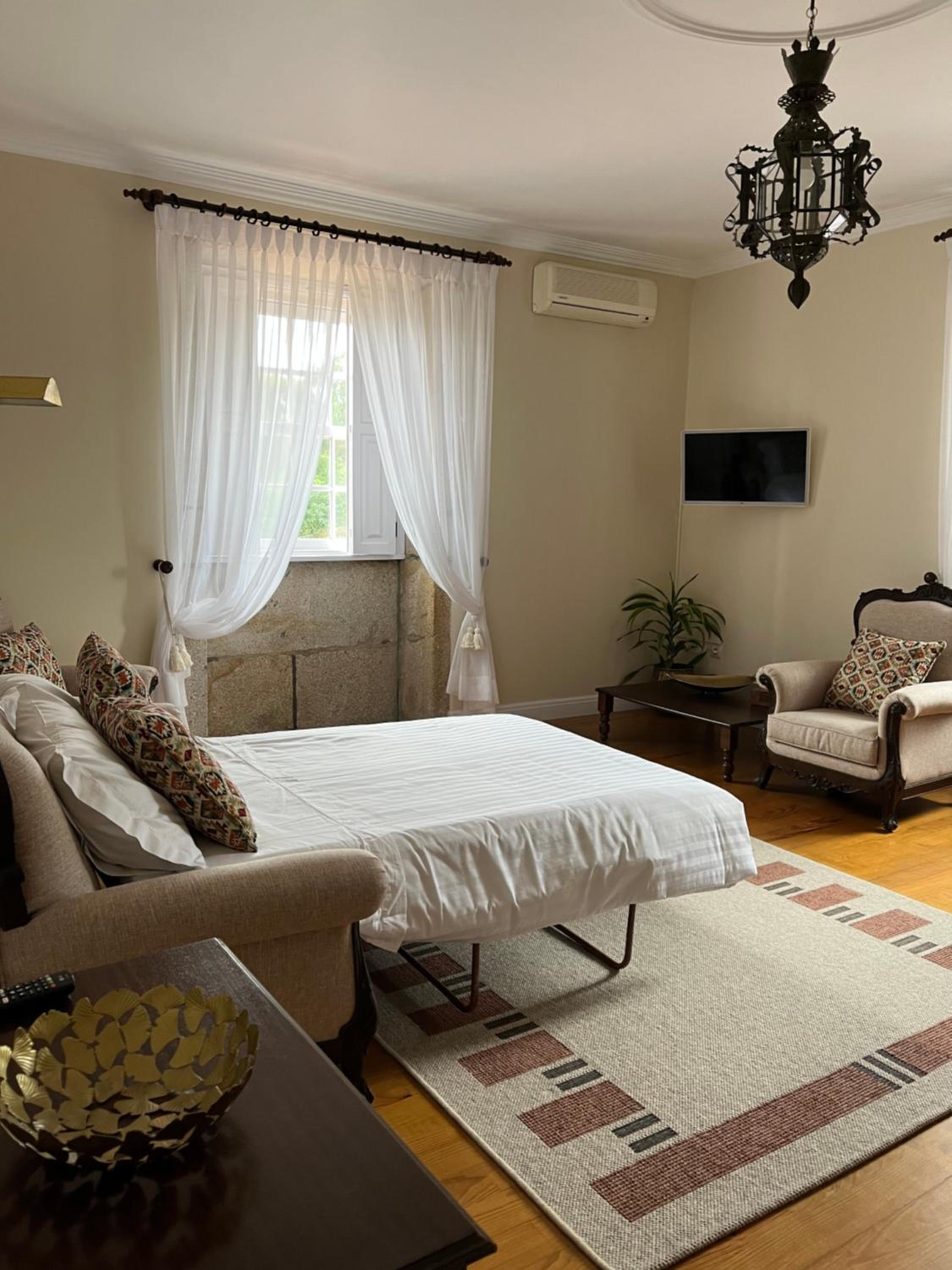 Deluxe Family Suite photo 3