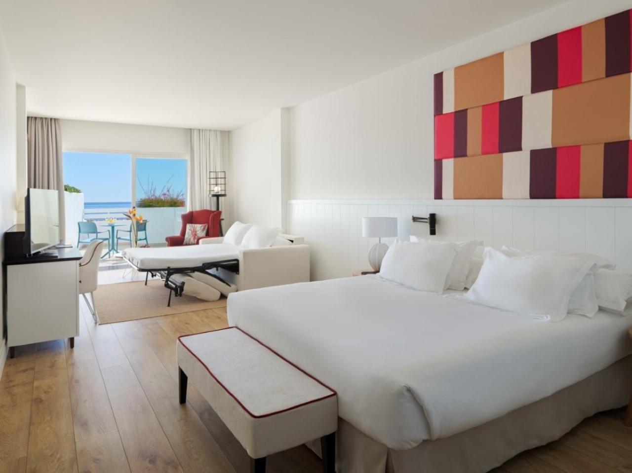 Superior Family Room with Sea View (3 Adults) - Photo 3
