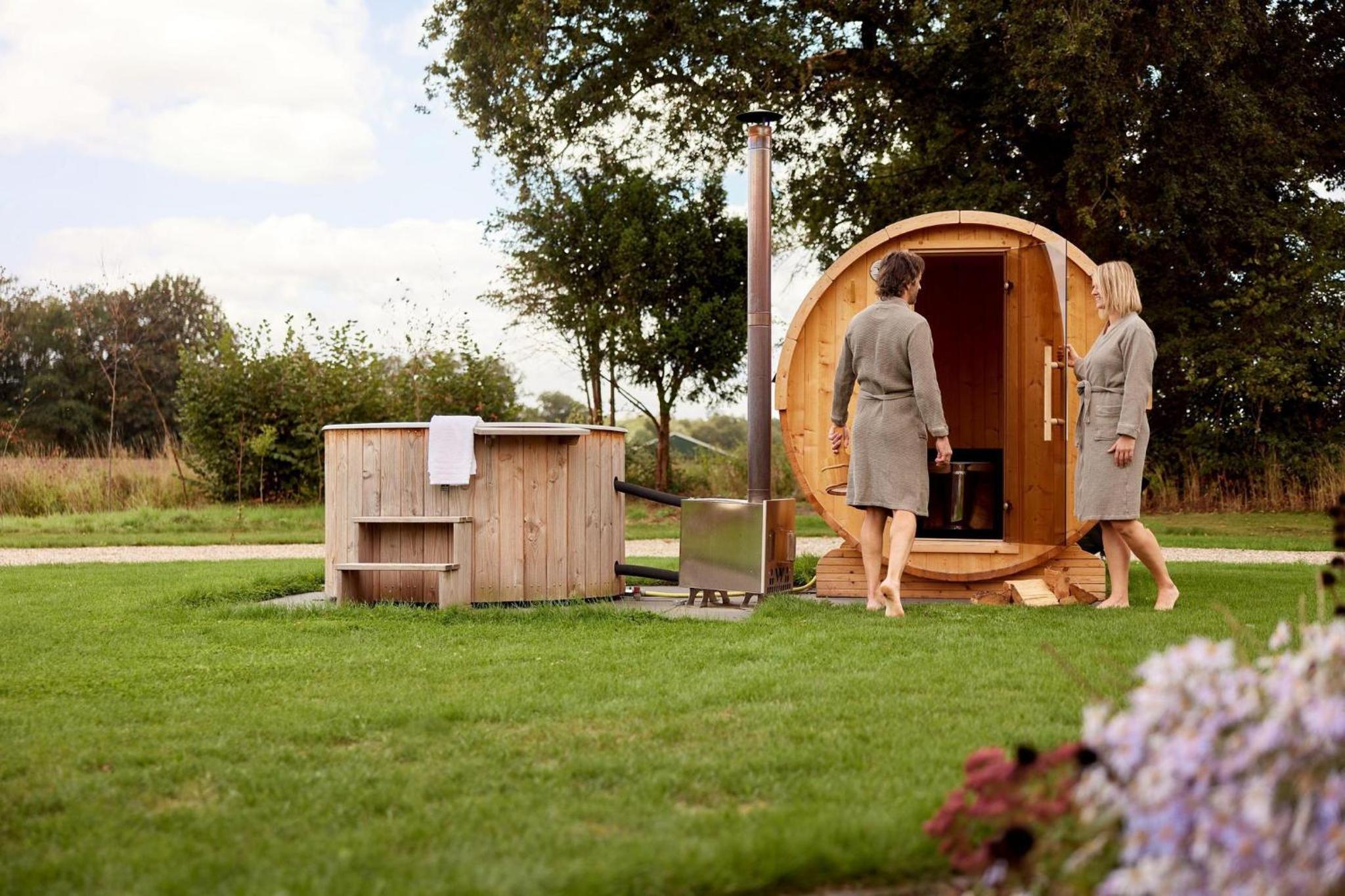 One-Bedroom House with Sauna and Hottub - Photo 18