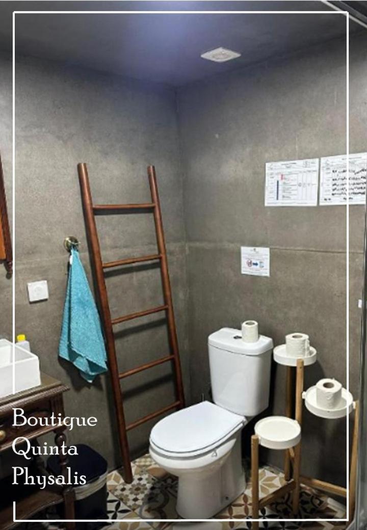 Large Double Room - Photo 3
