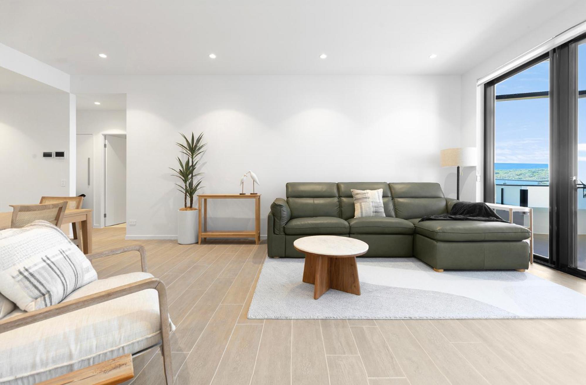 Zinc – Deluxe 3 Bedroom Apartment Partial Ocean Views