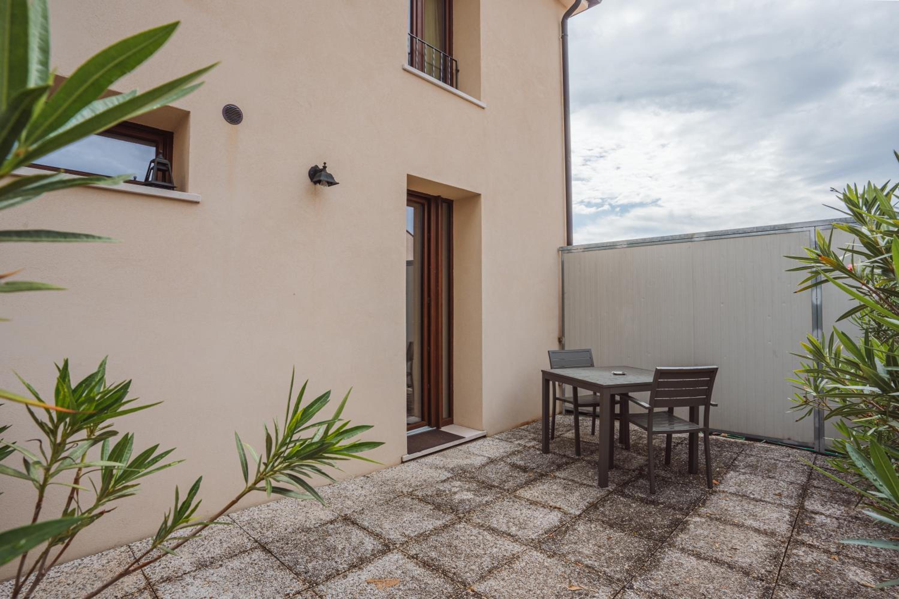 Superior Double Room with Terrace or Garden photo 3