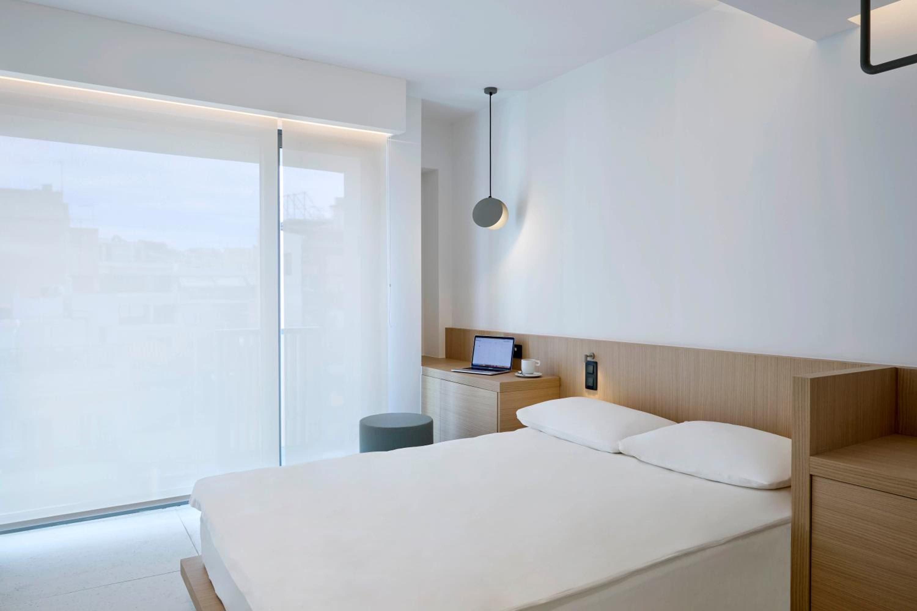 Small Single Room photo 3
