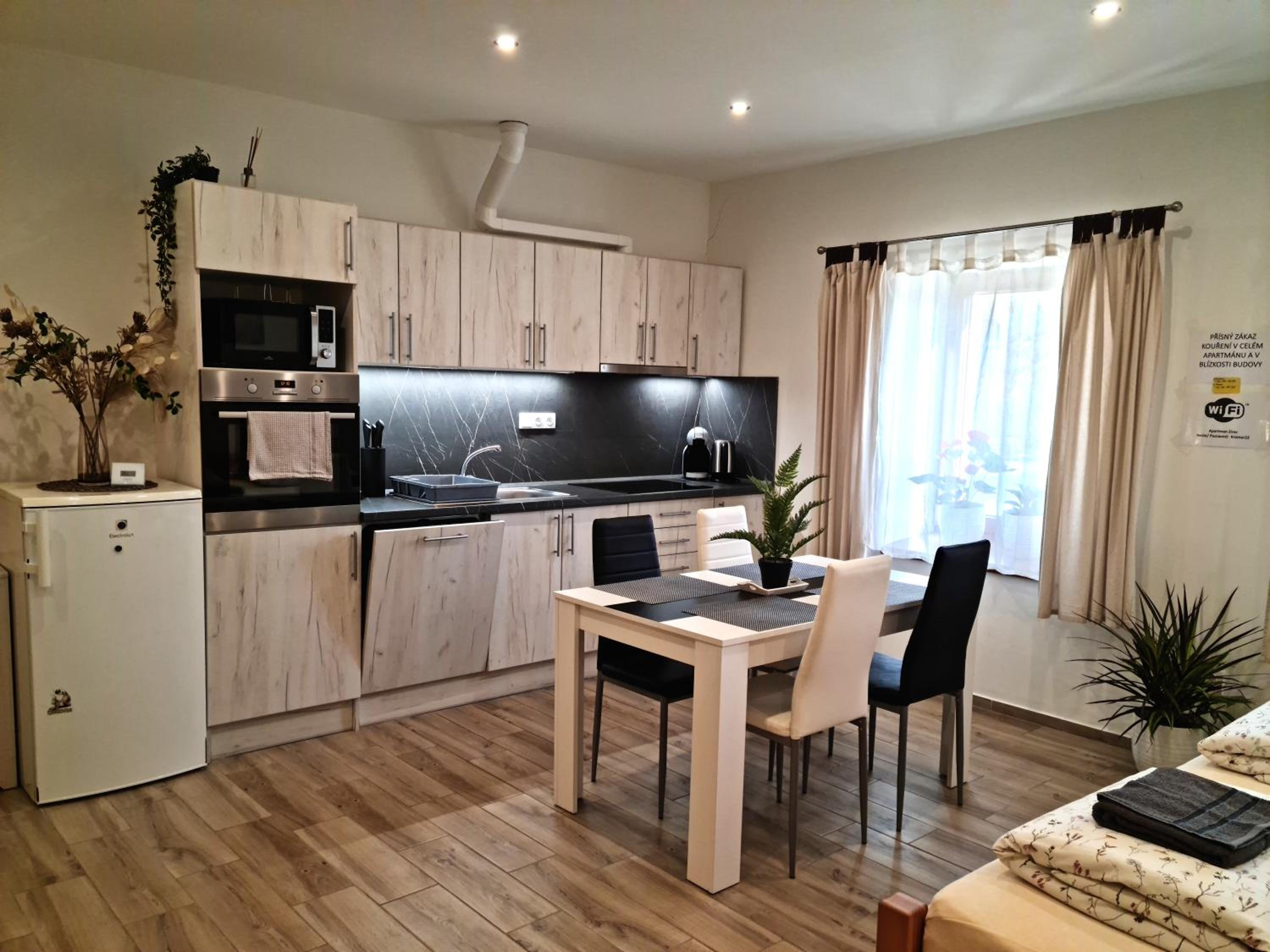 One-Bedroom Apartment - Photo 9
