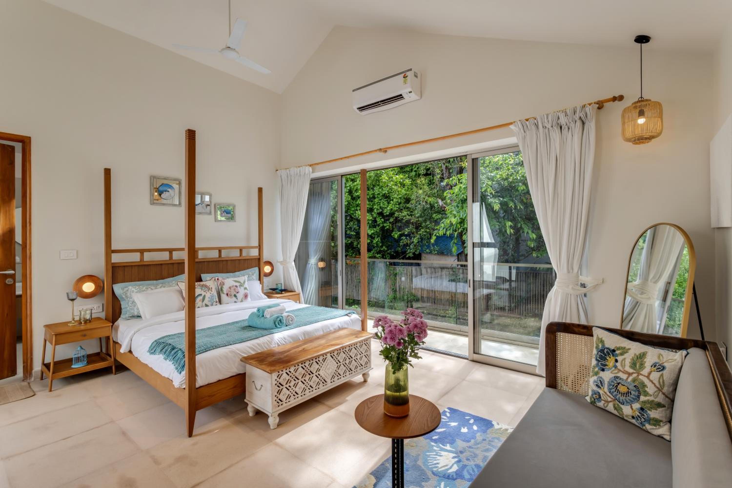Double Room With Pool View photo 1