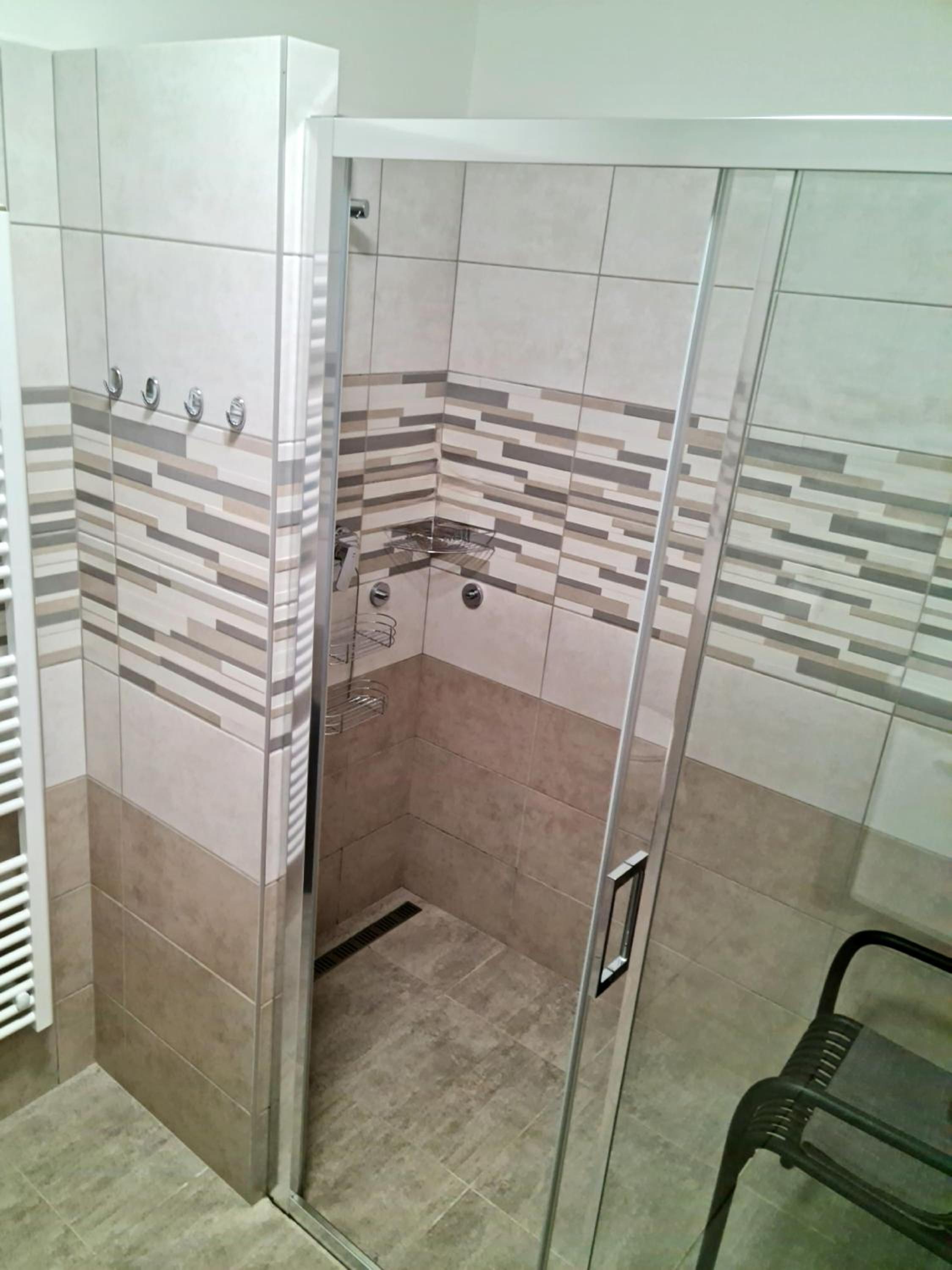 One-Bedroom Apartment - Photo 3