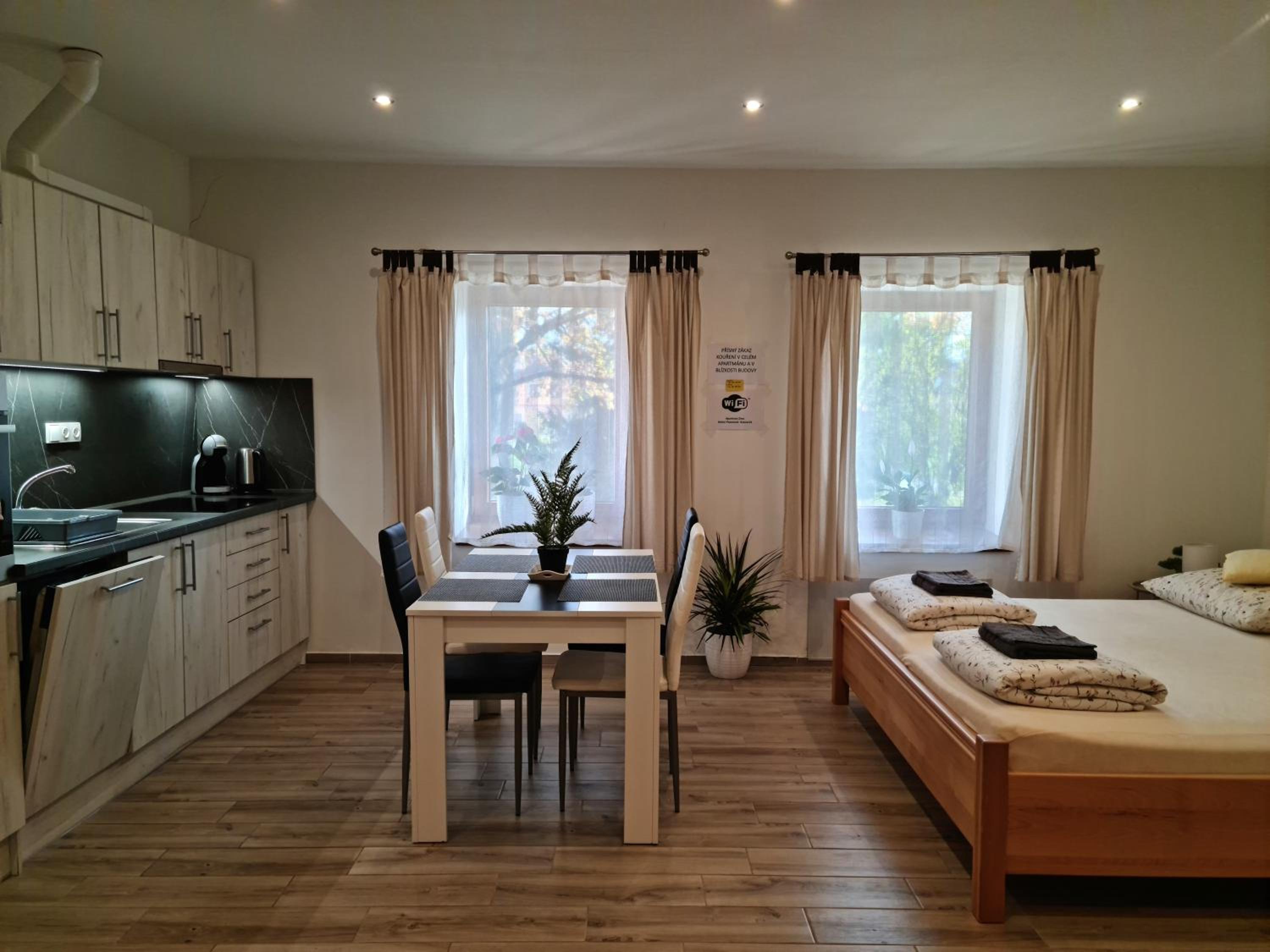One-Bedroom Apartment - Photo 11