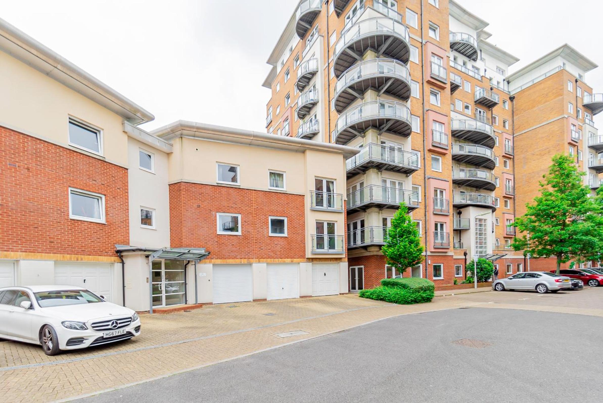 Stylish 2-bed, 2-bath Lejlighed Med Balkon, Billede 19