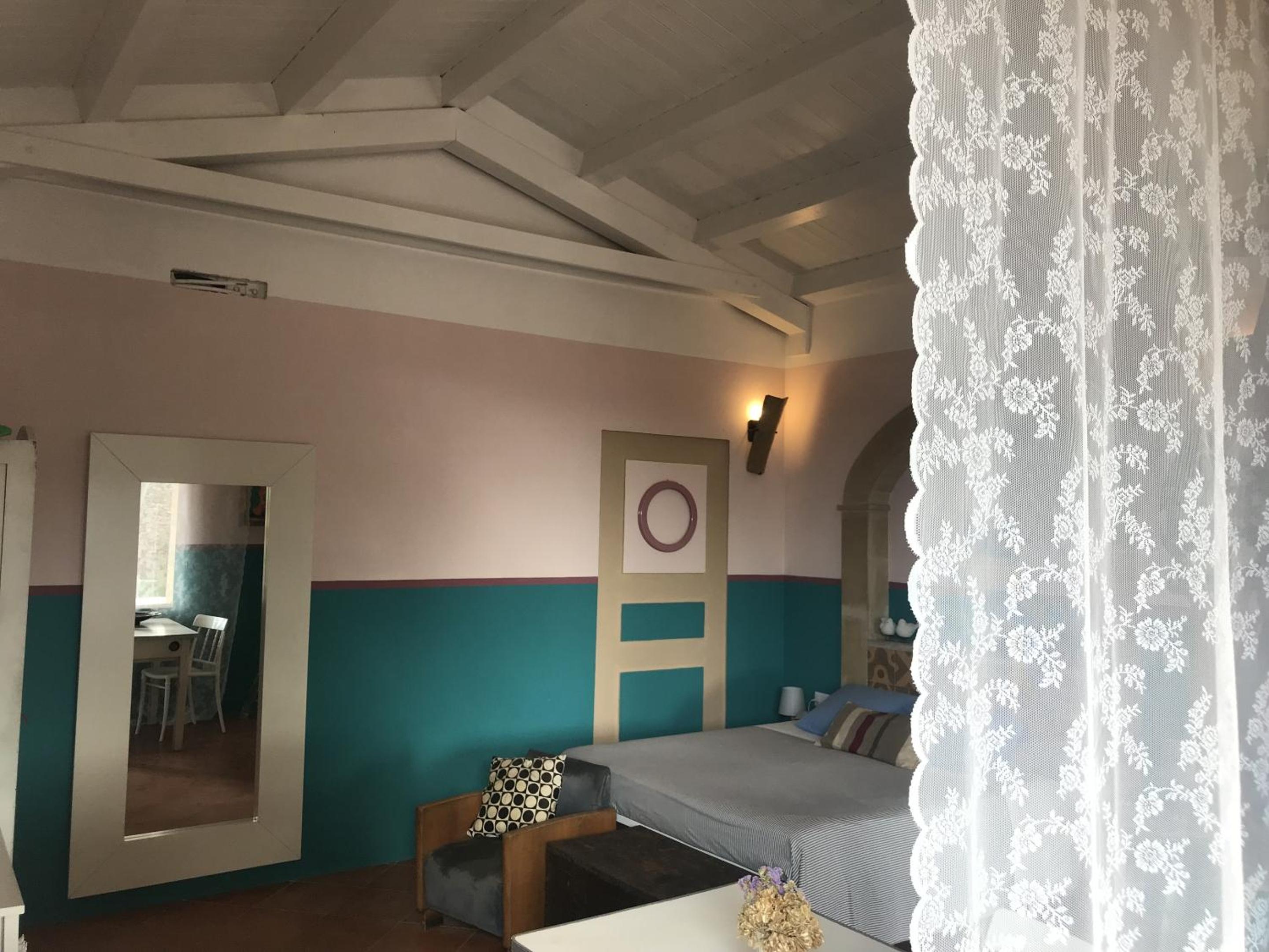 One-Bedroom Apartment with Pool View