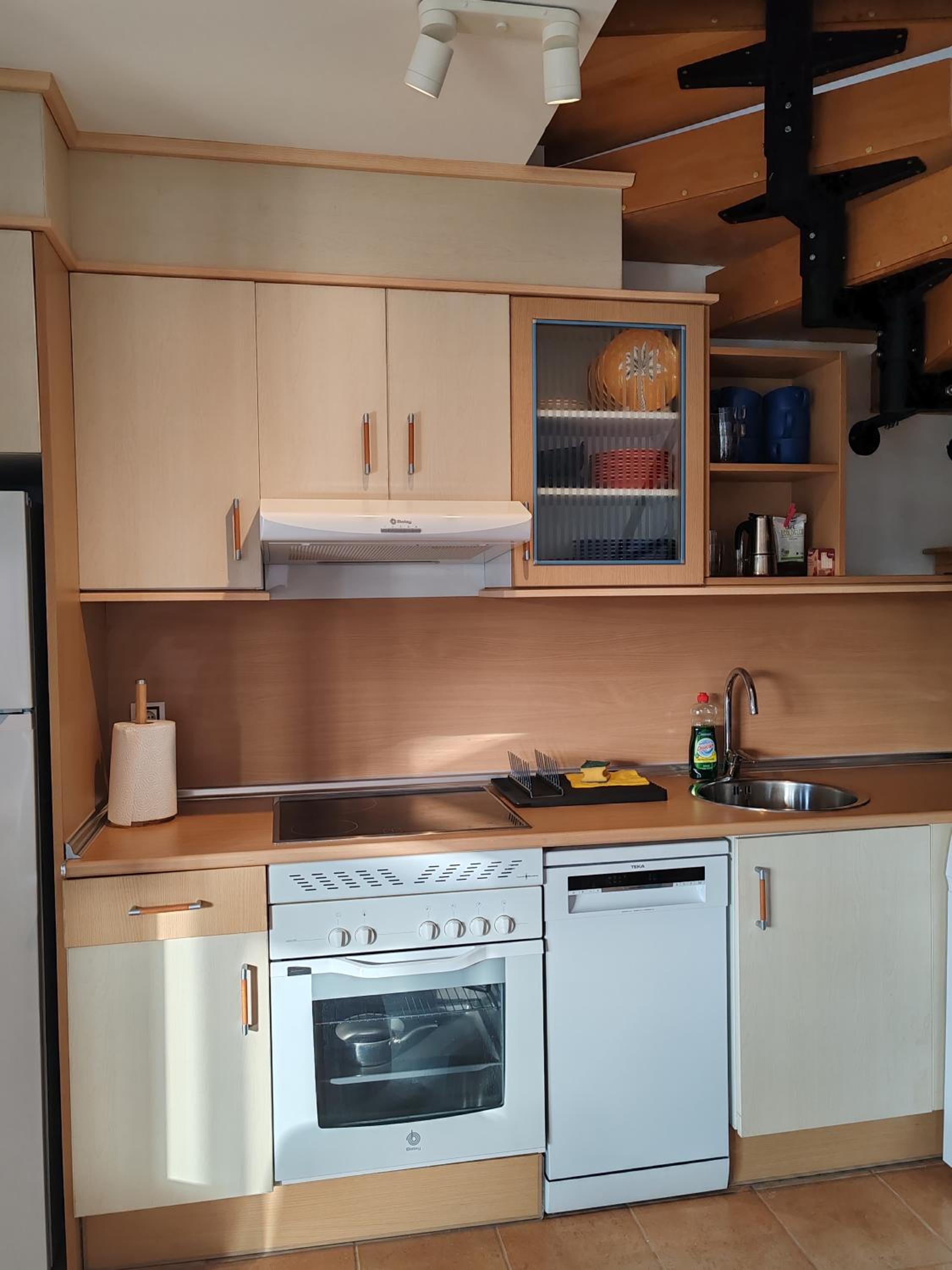 Three-Bedroom House photo 3