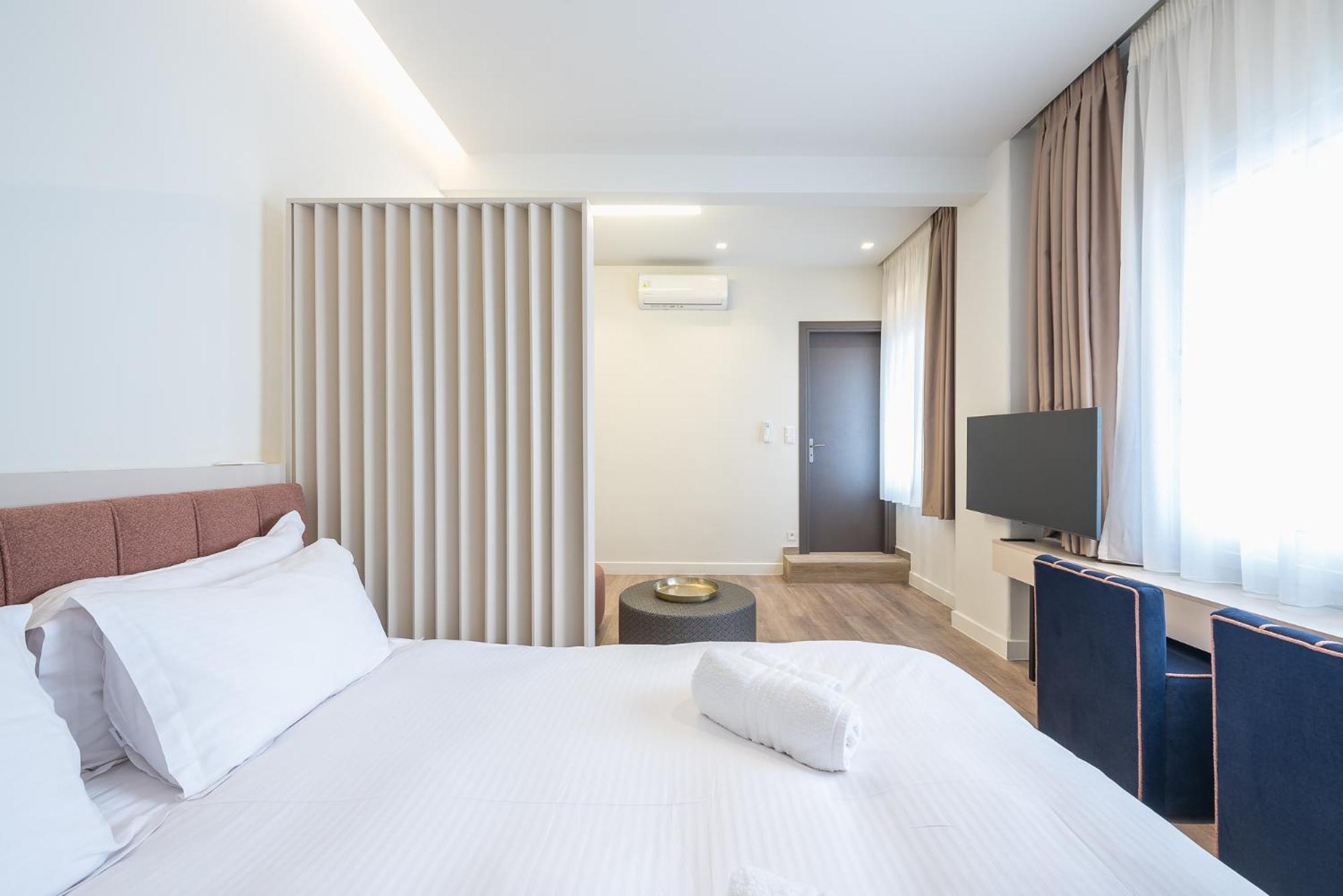 Deluxe Double Room photo 2