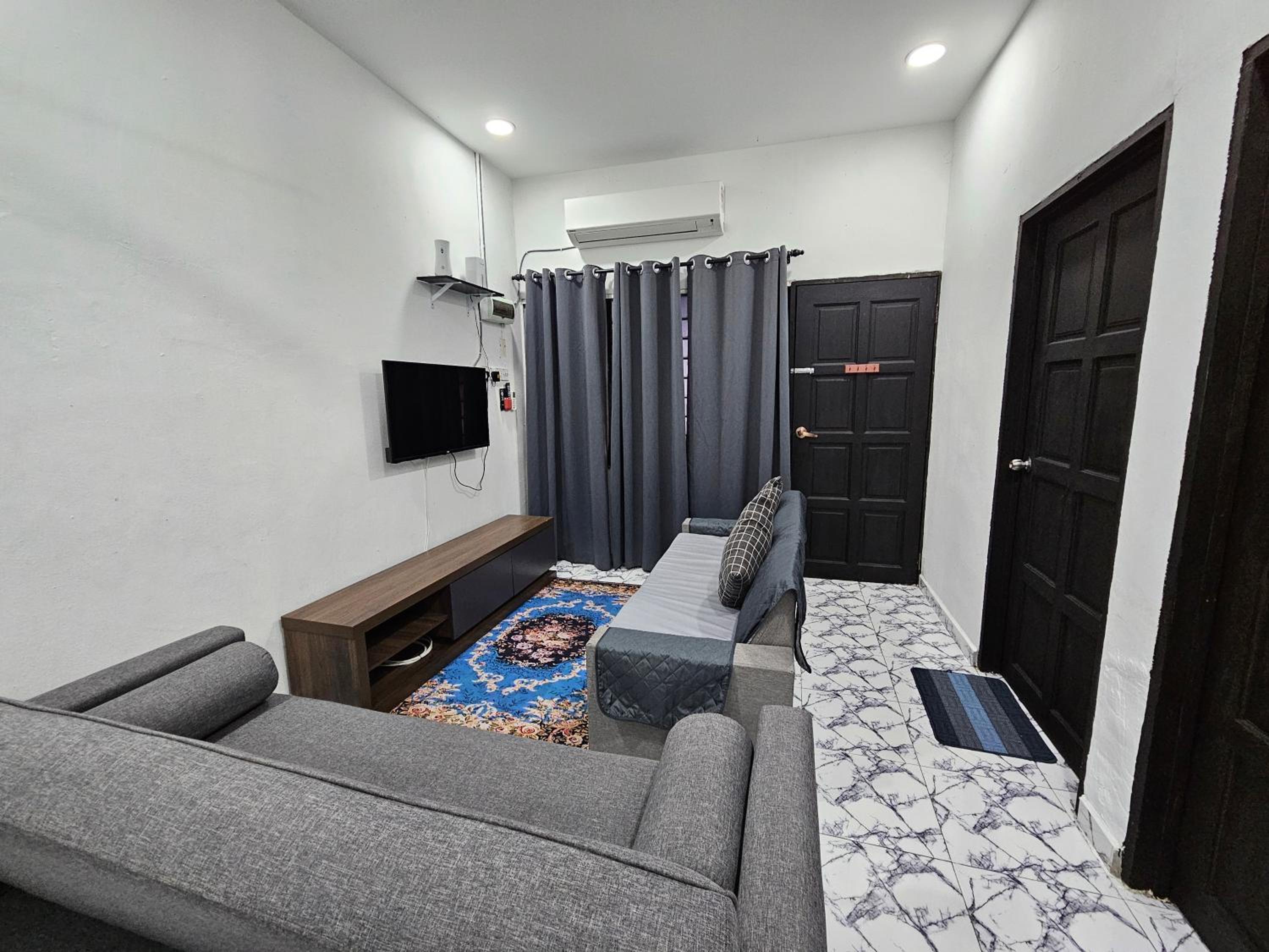 Three-Bedroom House photo 1