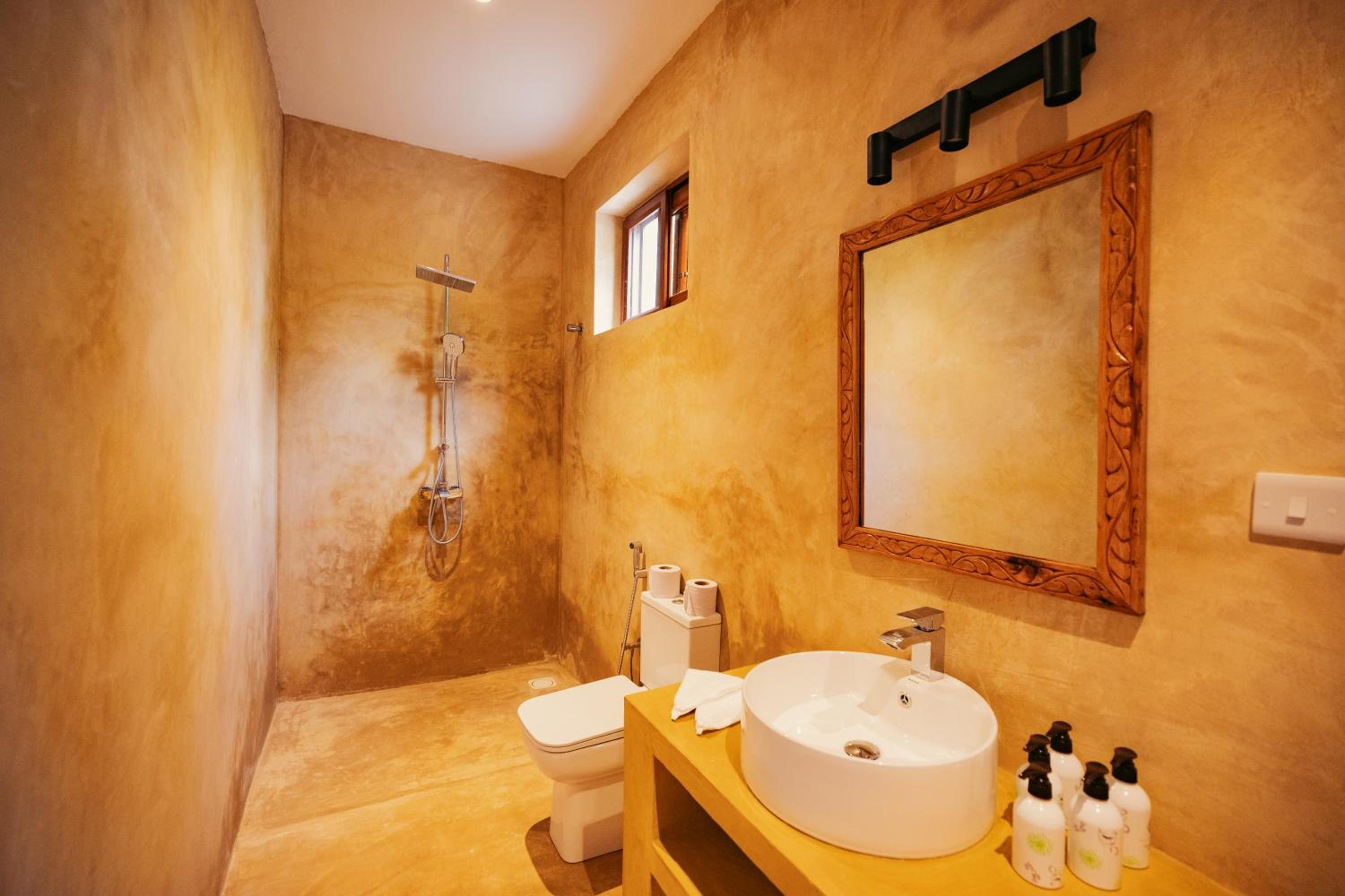 Triple Room with Pool View - Photo 1