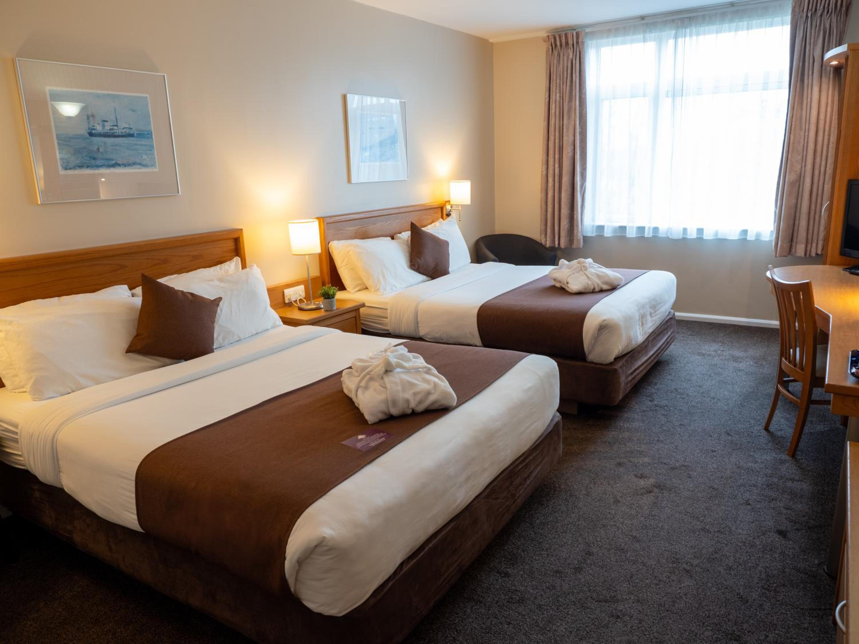 Twin Room - Photo 6
