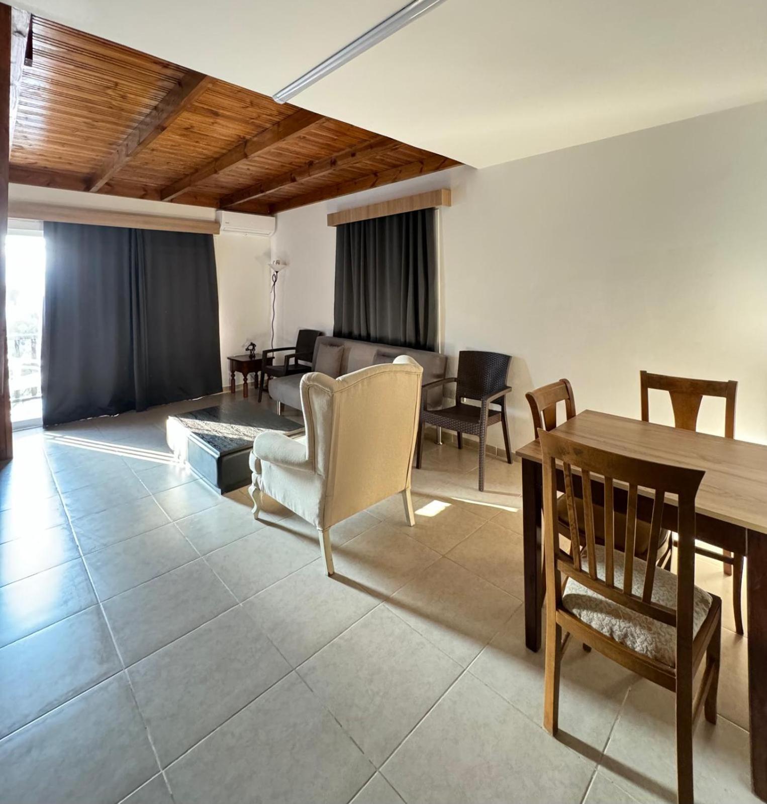 Twin Room With City View