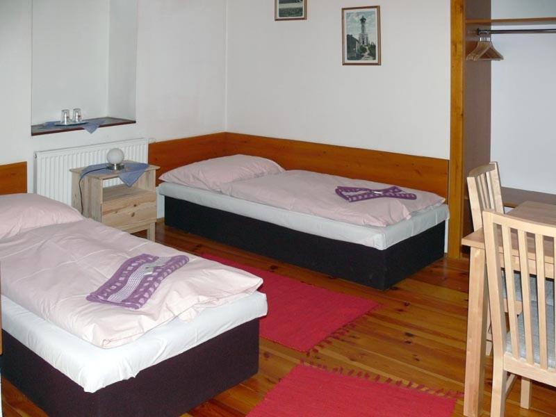 Twin Room with Extra Bed photo 2