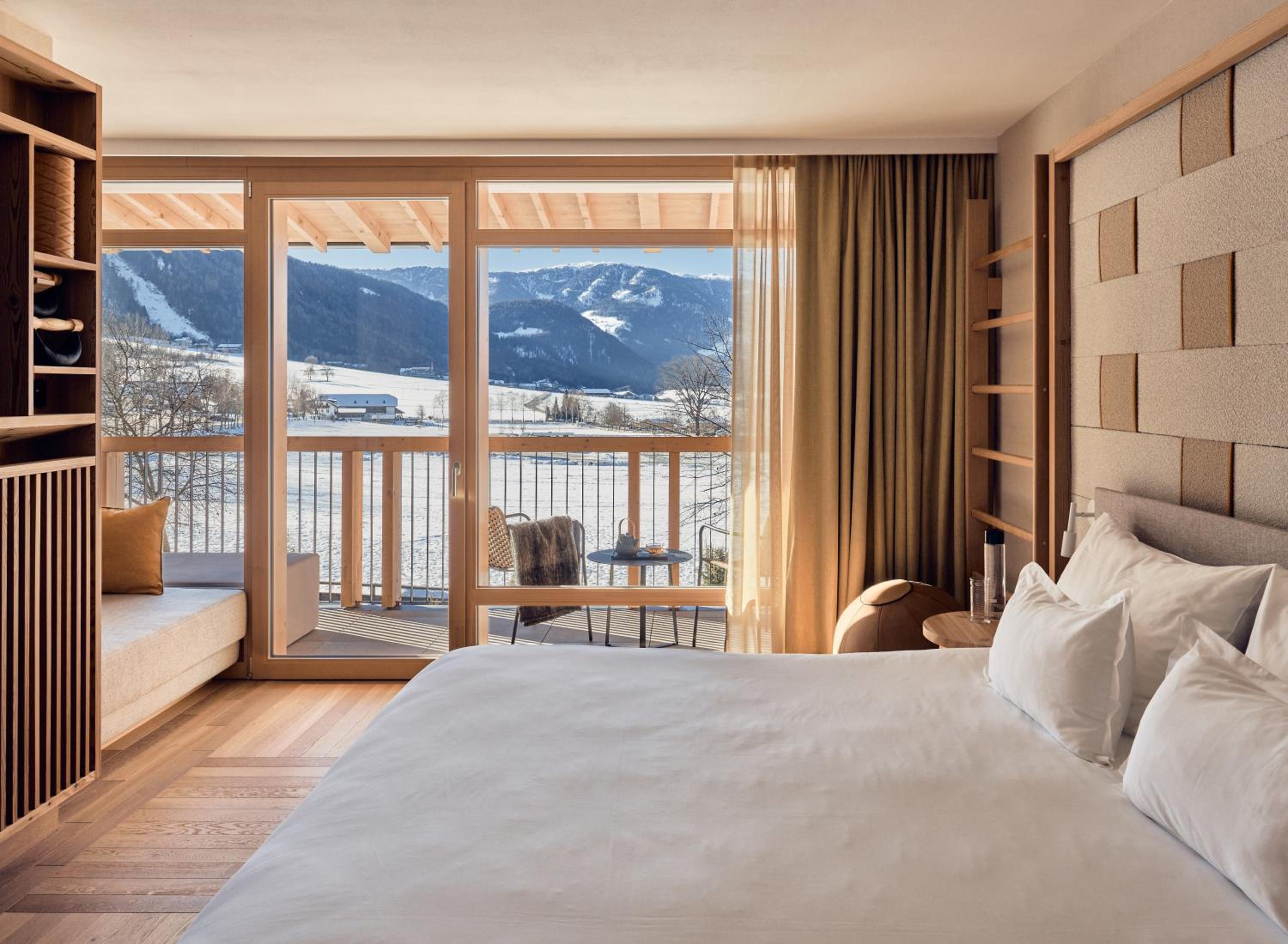 Grand Deluxe Double Room with Balcony