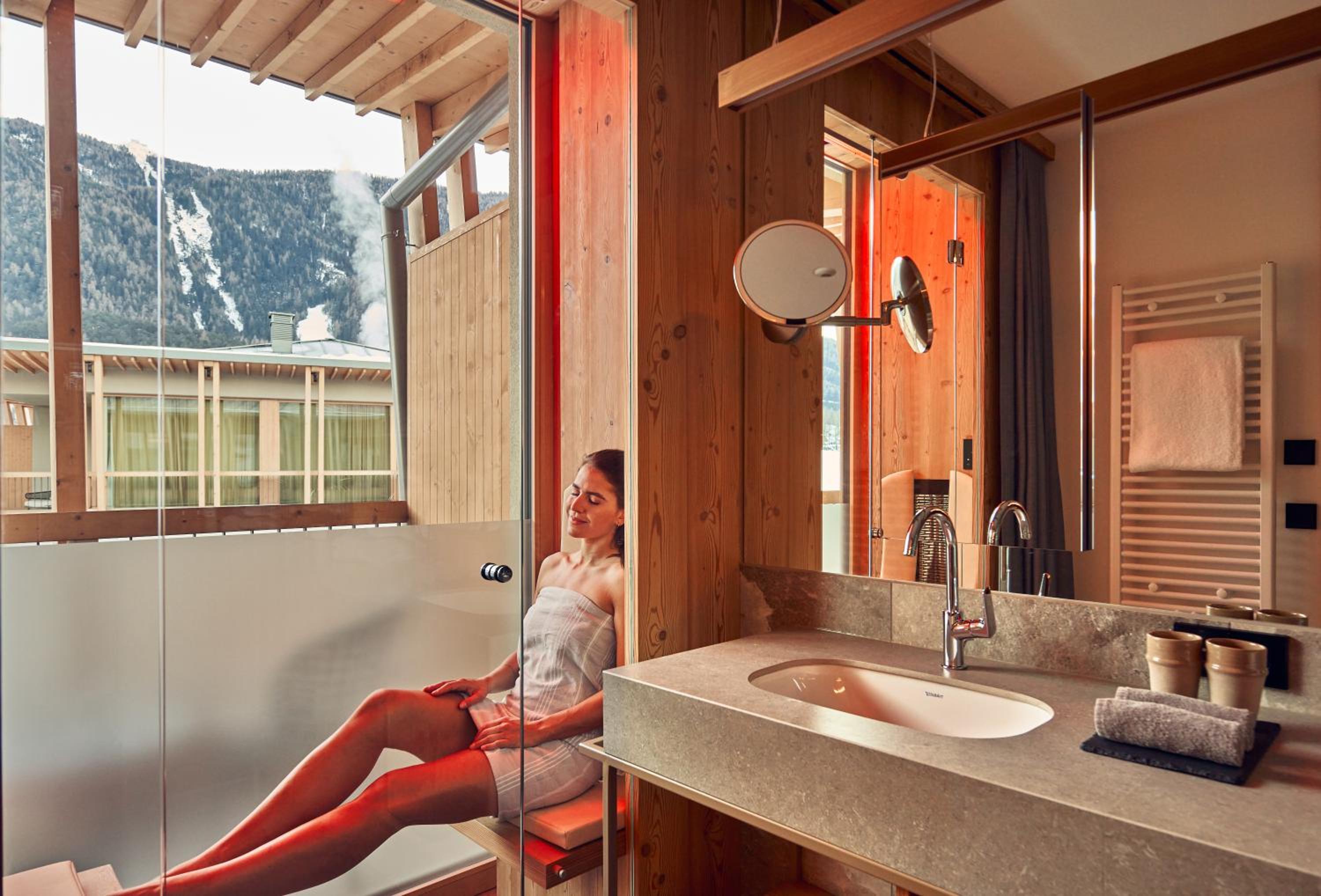 Loft Suite with Infrared Cabin