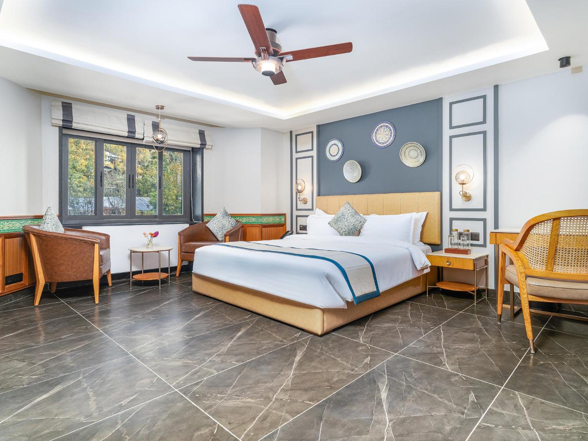 Superior King Room