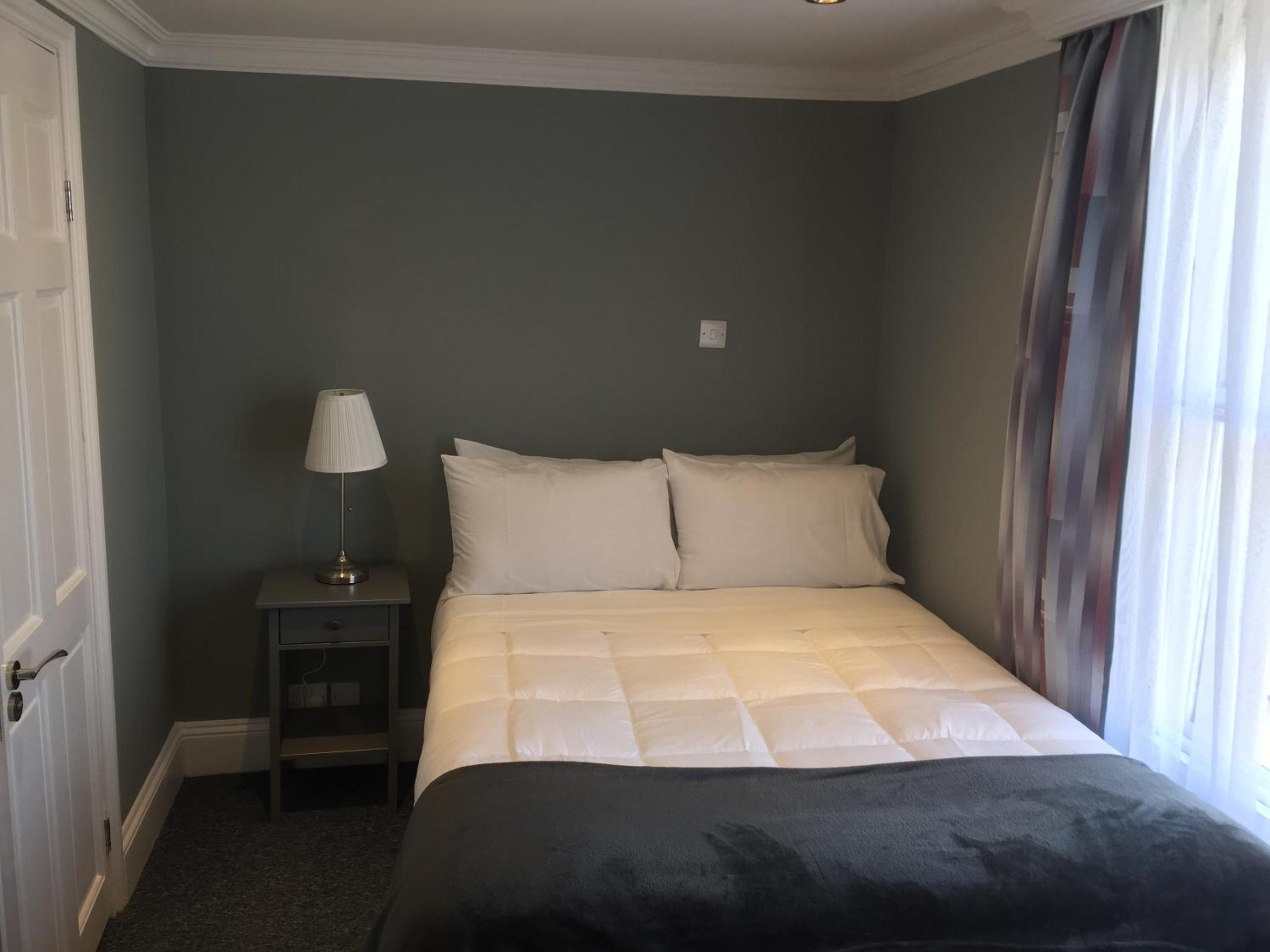 Deluxe Double Room with Shower photo 2
