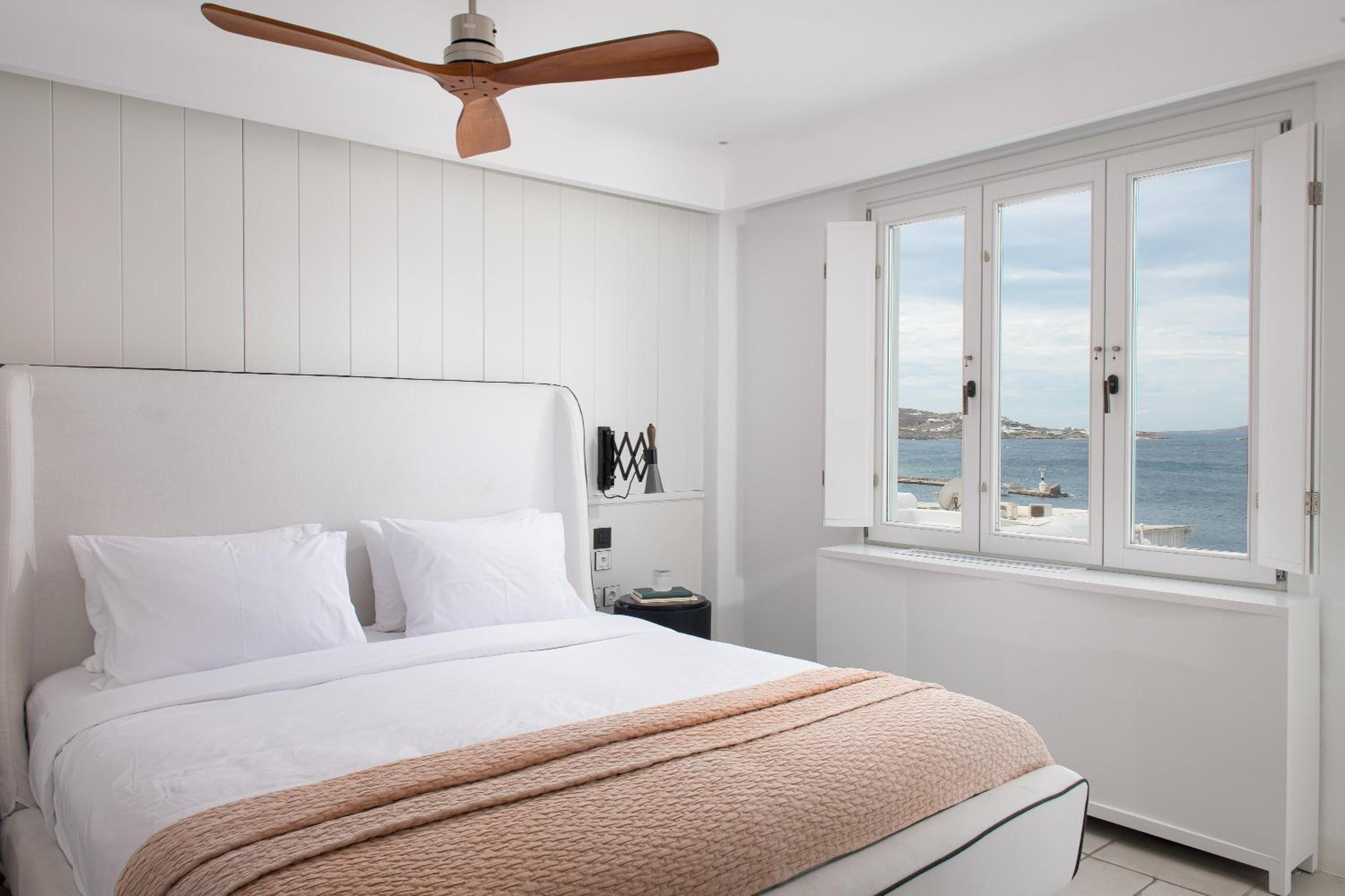 Premium Suite With Outdoor Jet Tub Sea View photo 2