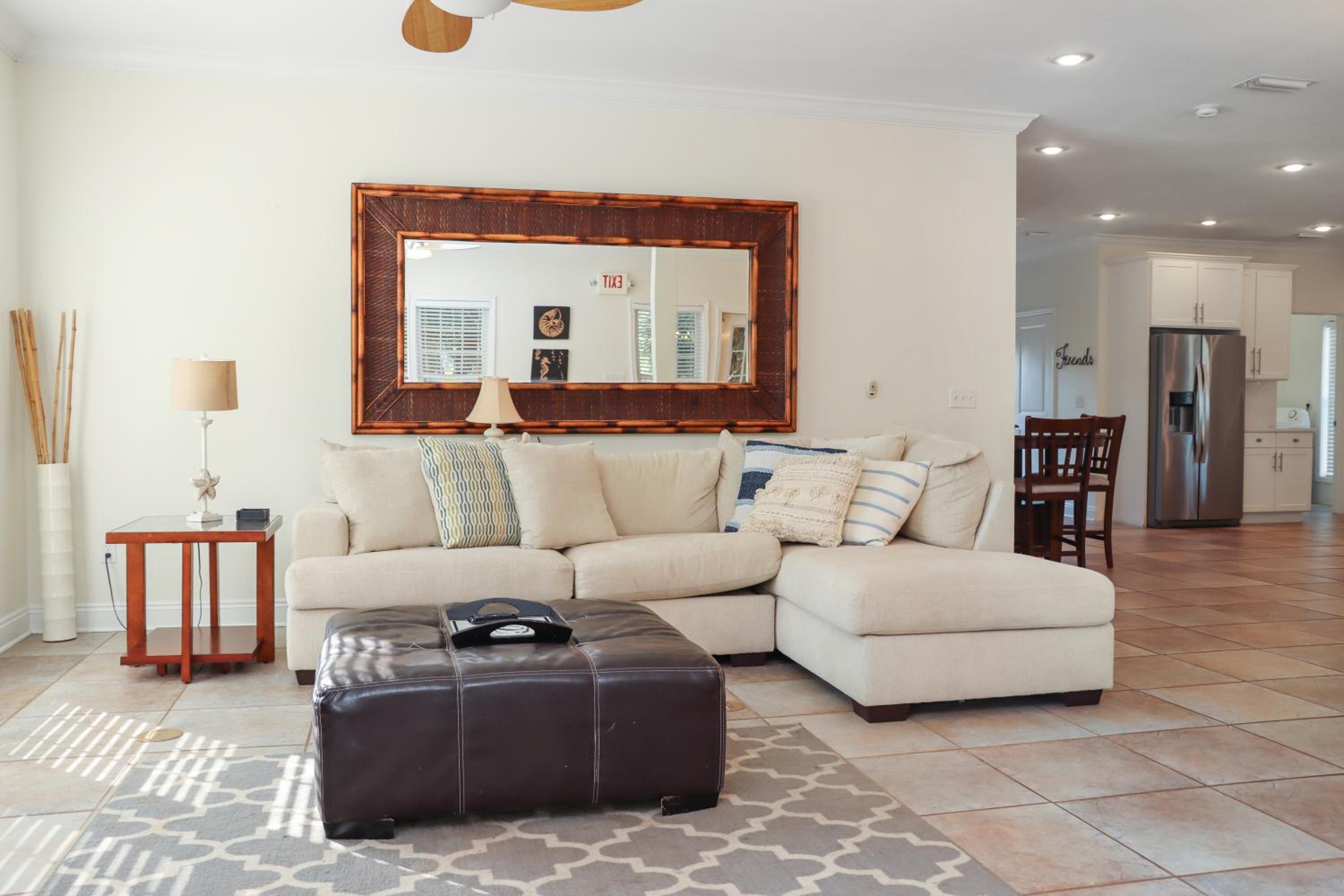 Seven-Bedroom House photo 1