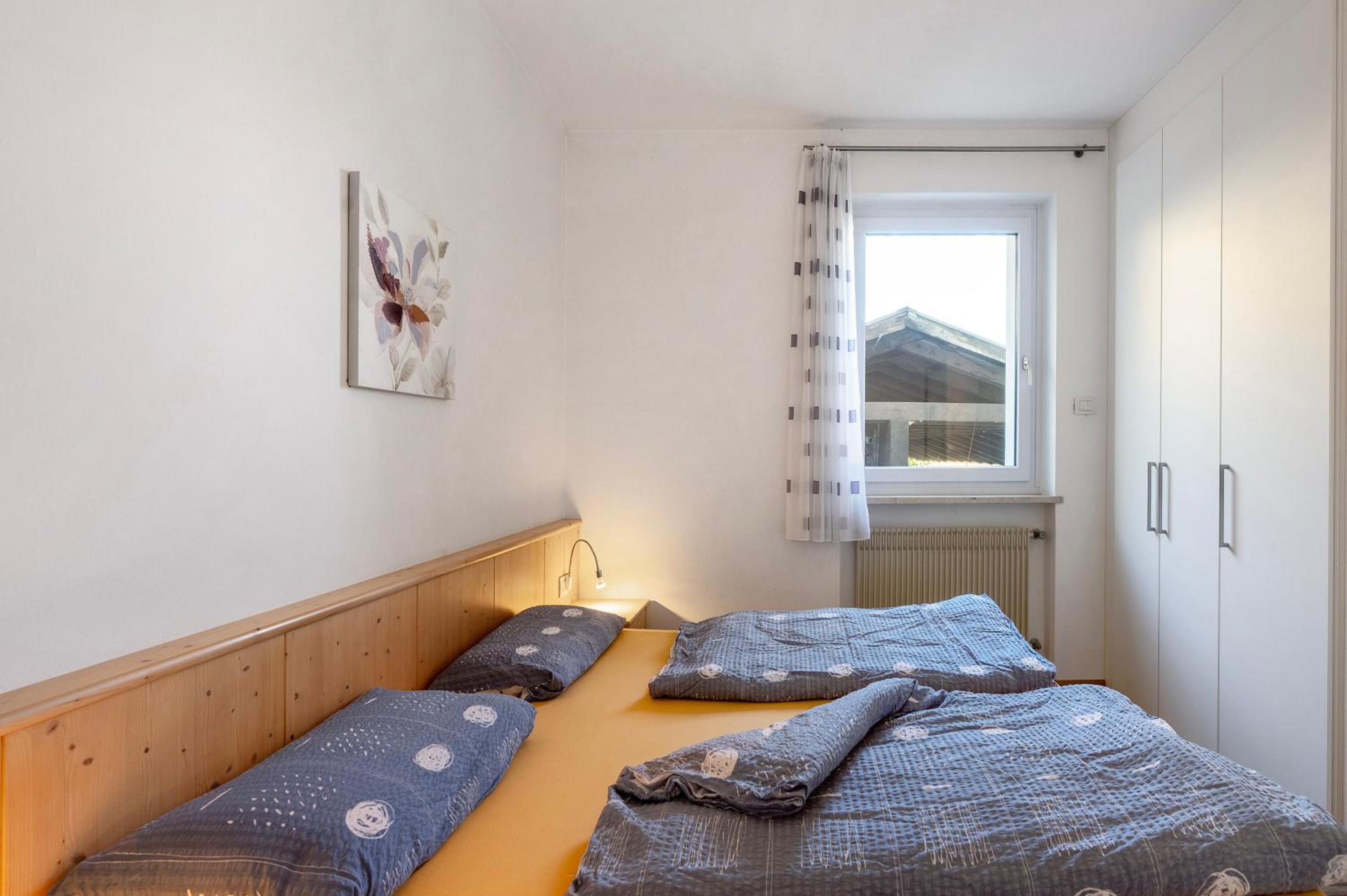 Two-Bedroom Apartment with Mountain View photo 3