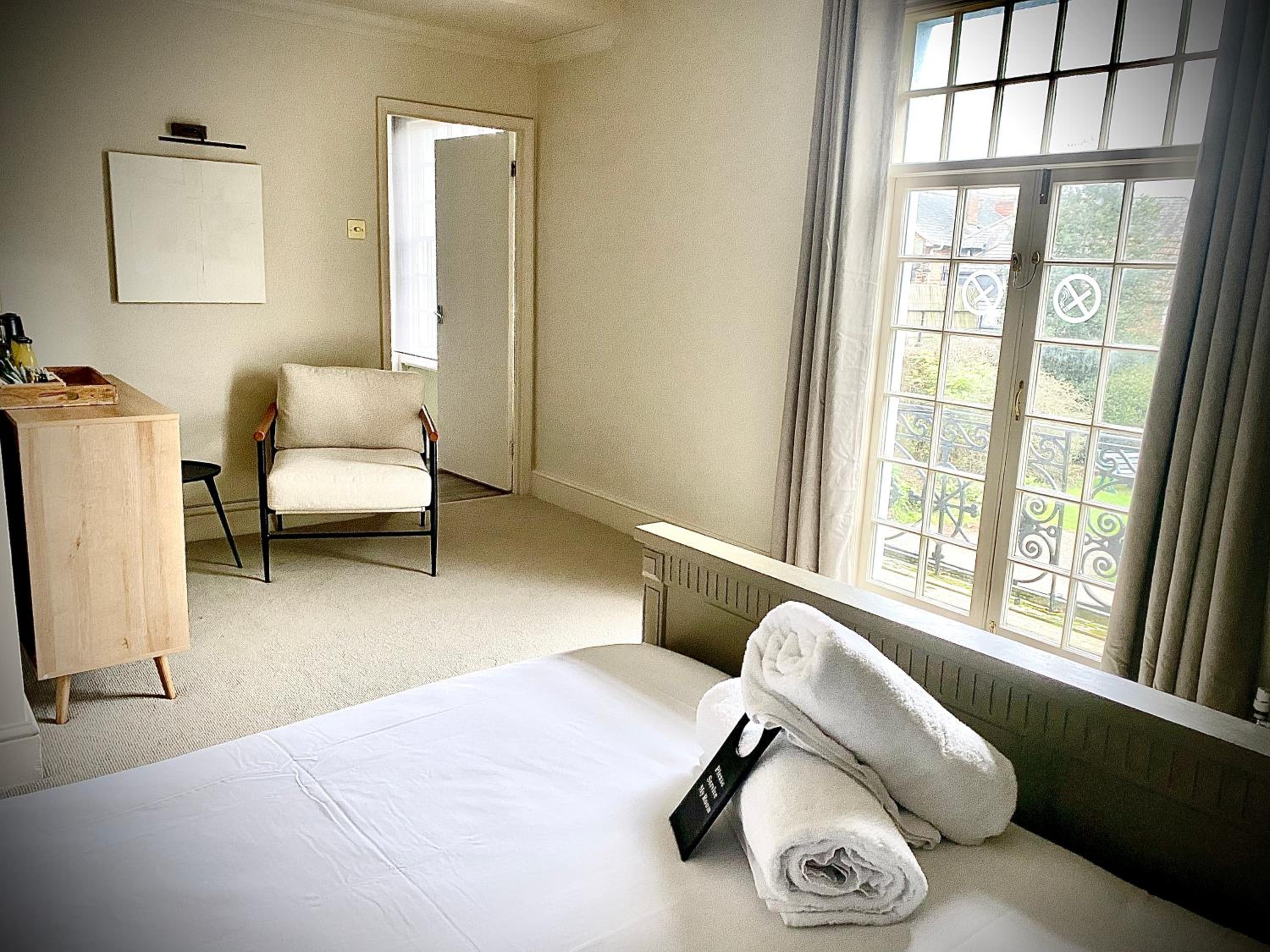 Triple Room with Private Bathroom photo 2