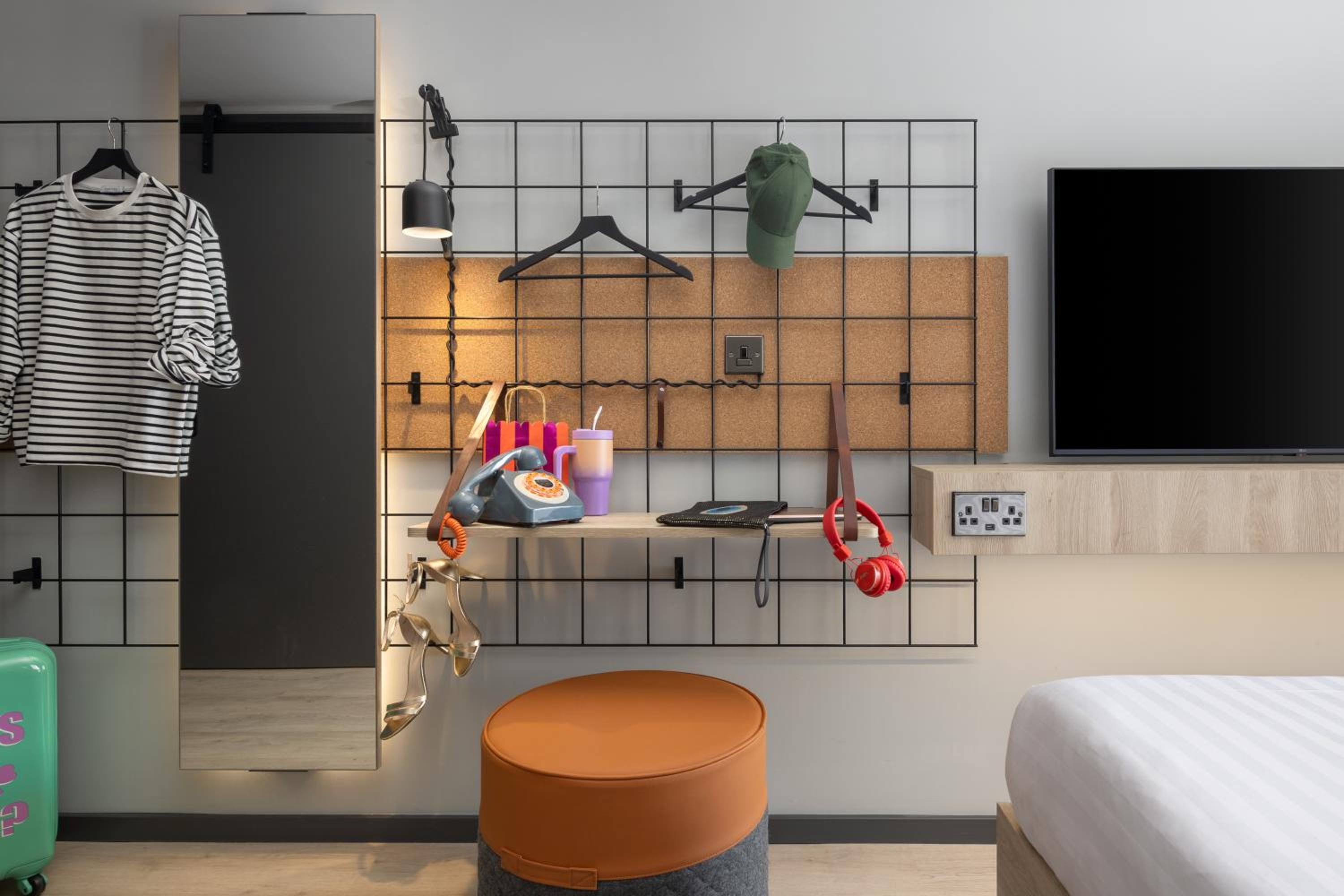 Twin Room - Photo 2