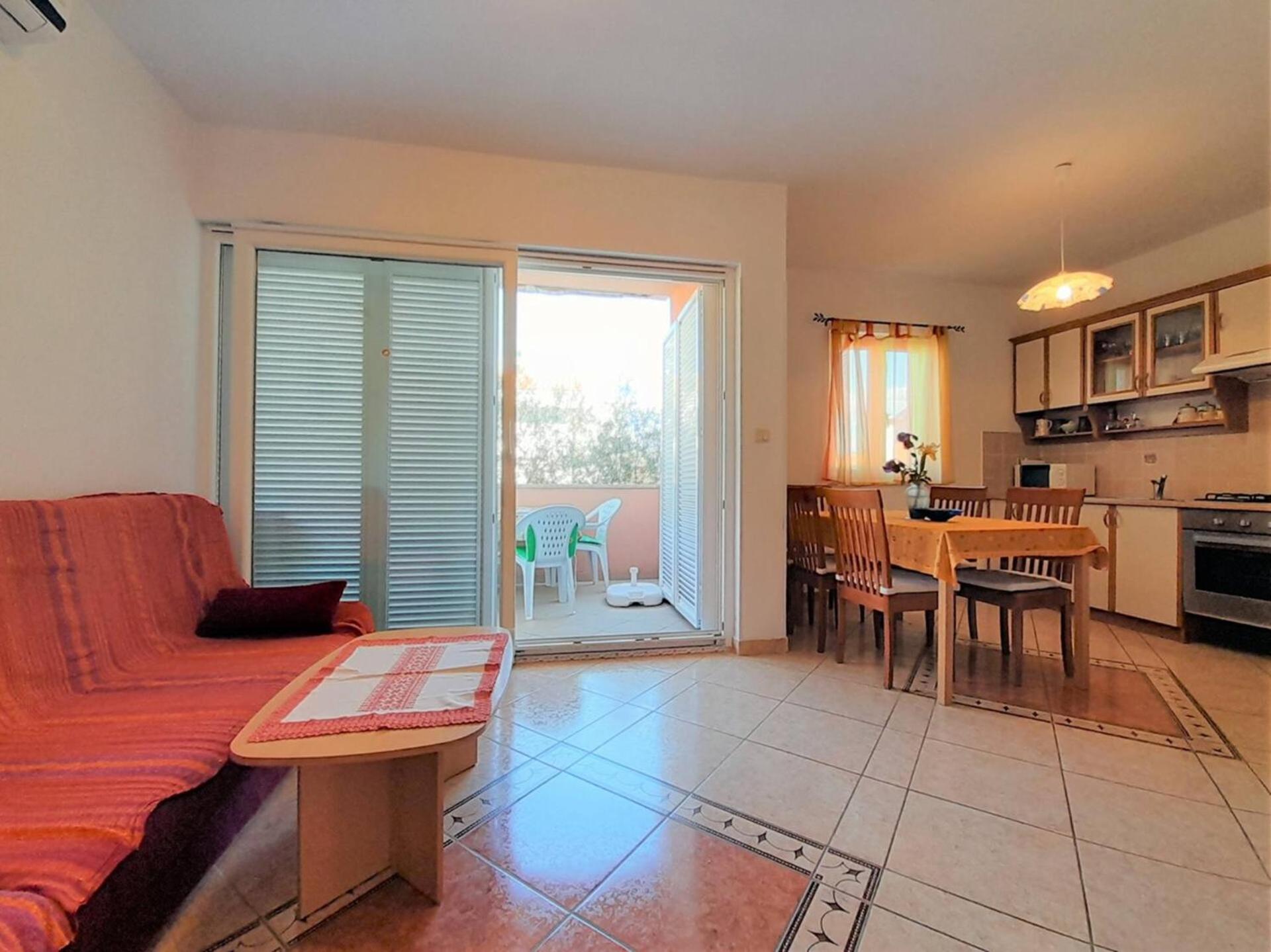 Apartment photo 1