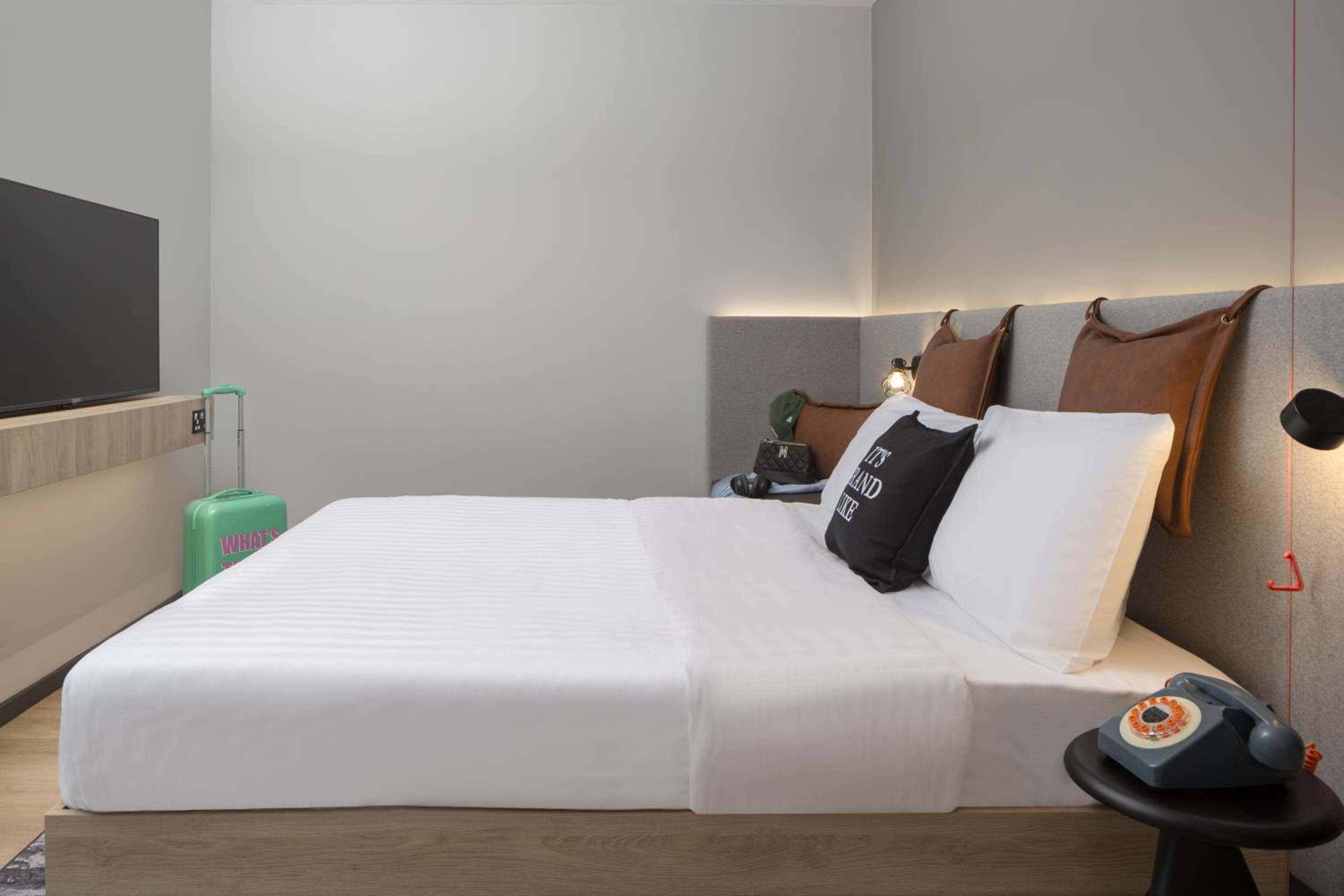 Queen Room - Mobility Accessible - Photo 5