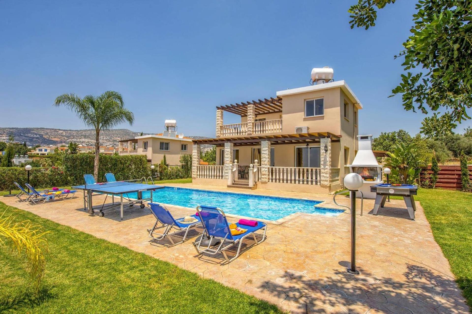 Three-Bedroom Villa photo 1
