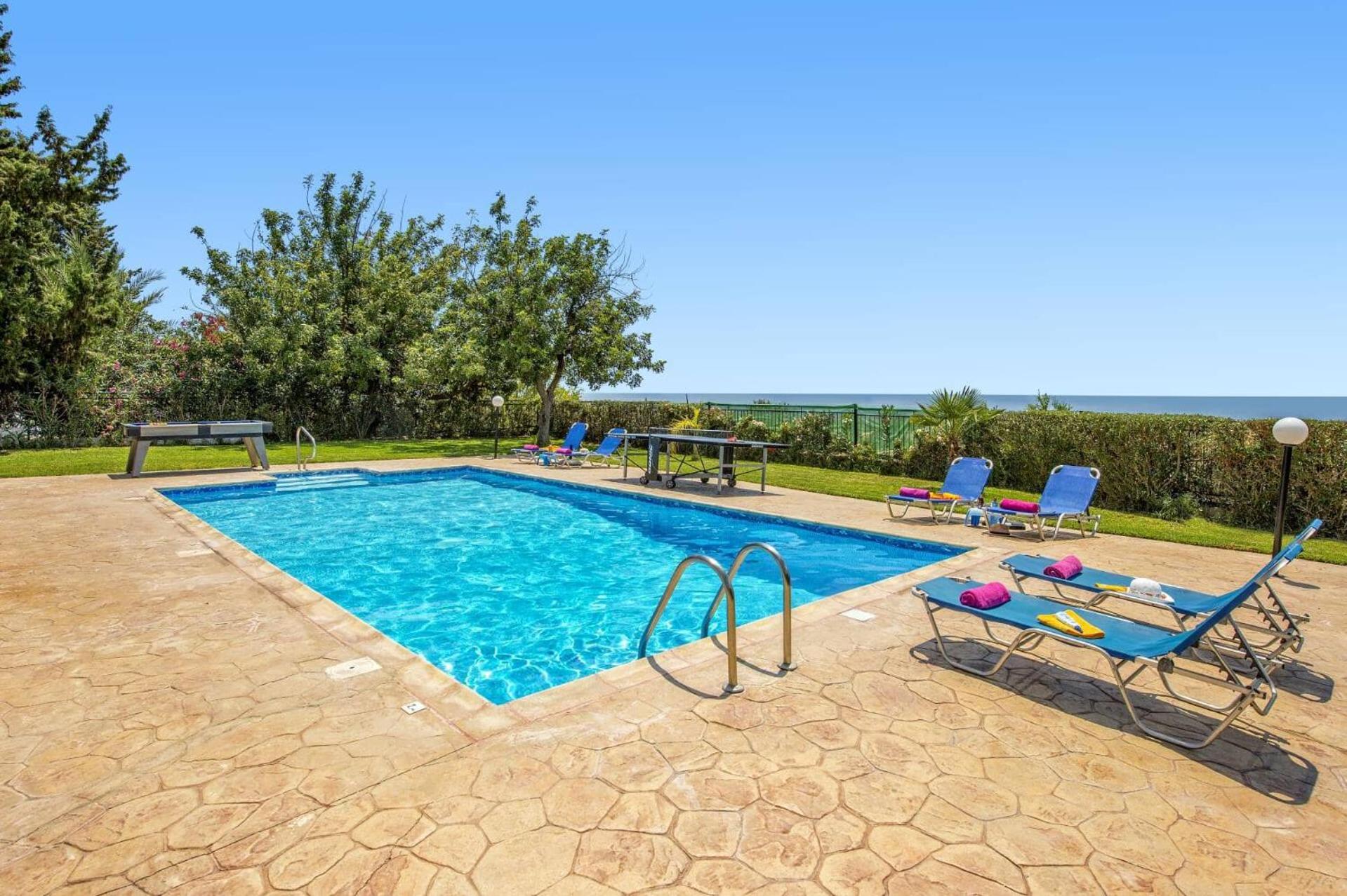 Three-Bedroom Villa photo 2