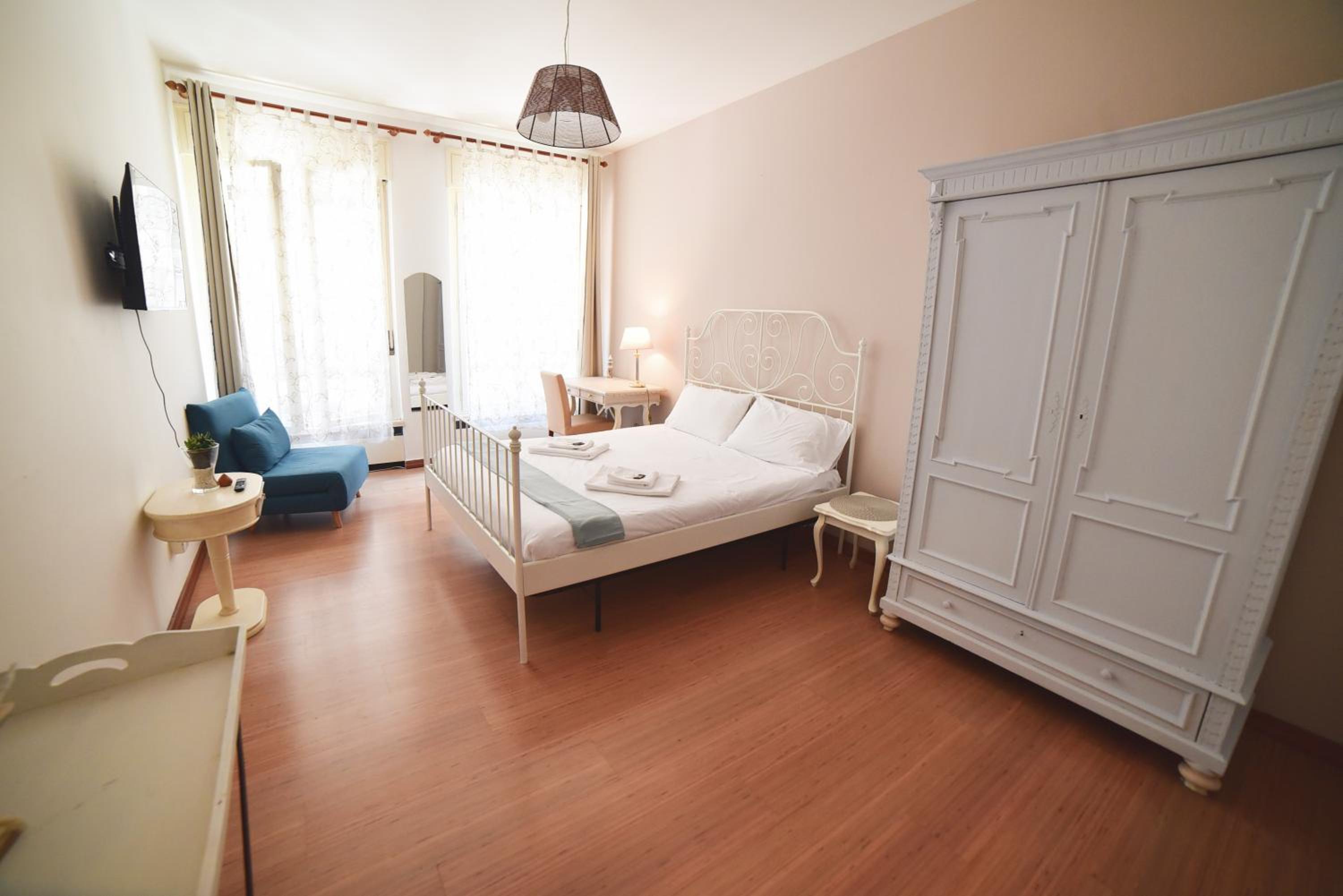 Triple Room With Shared Toilet