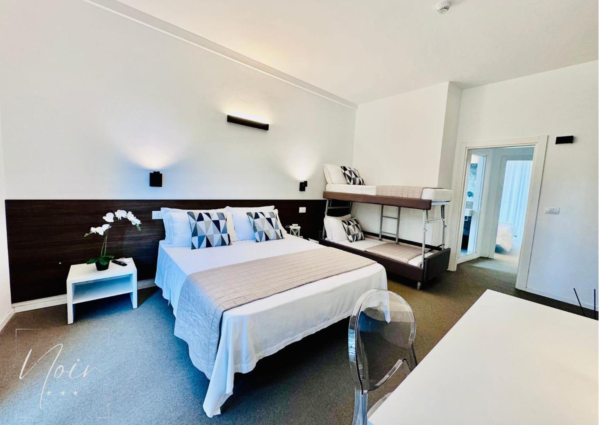 Deluxe Quadruple Room photo 1